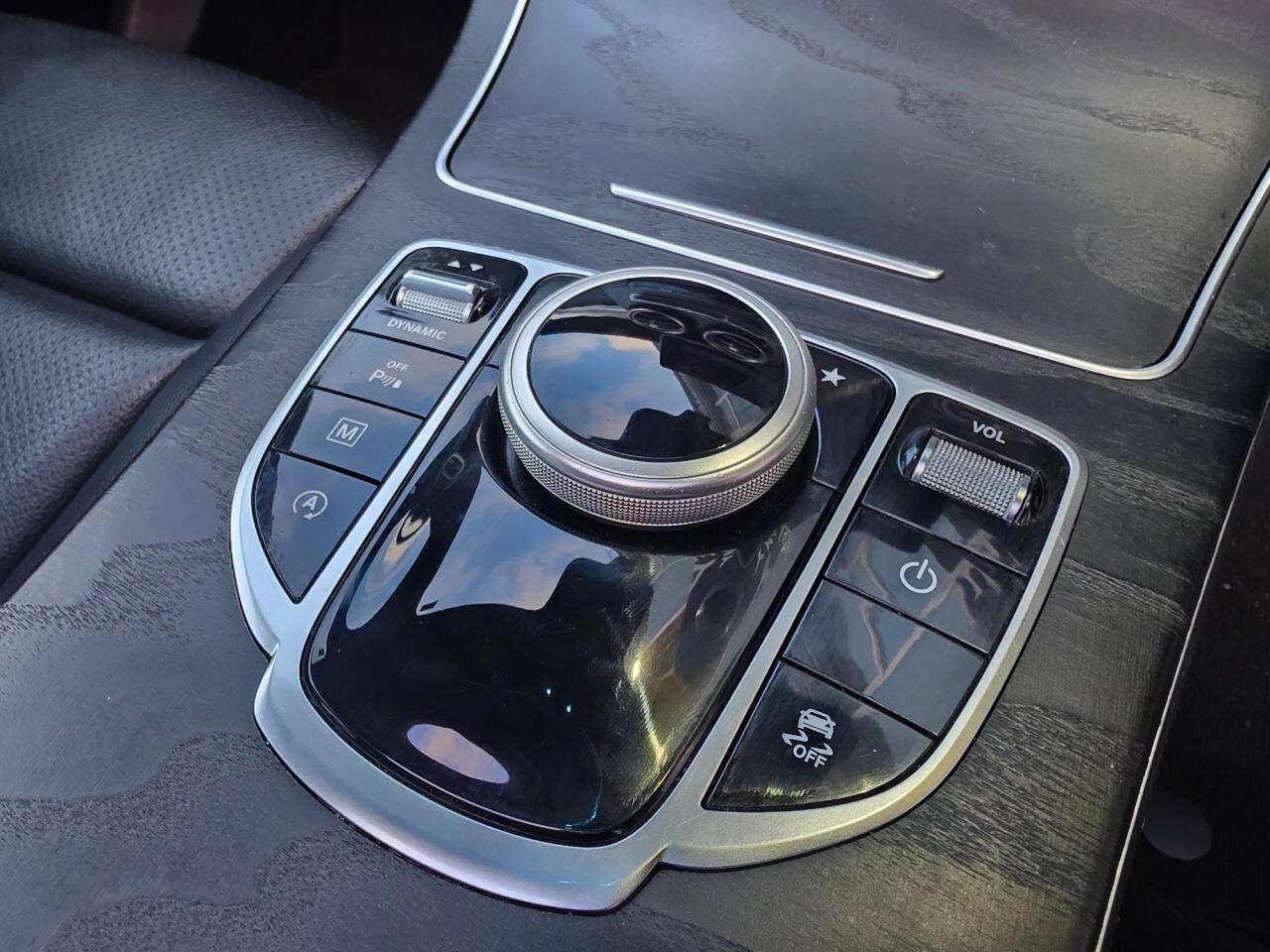 Mercedes-Benz GLC view 57