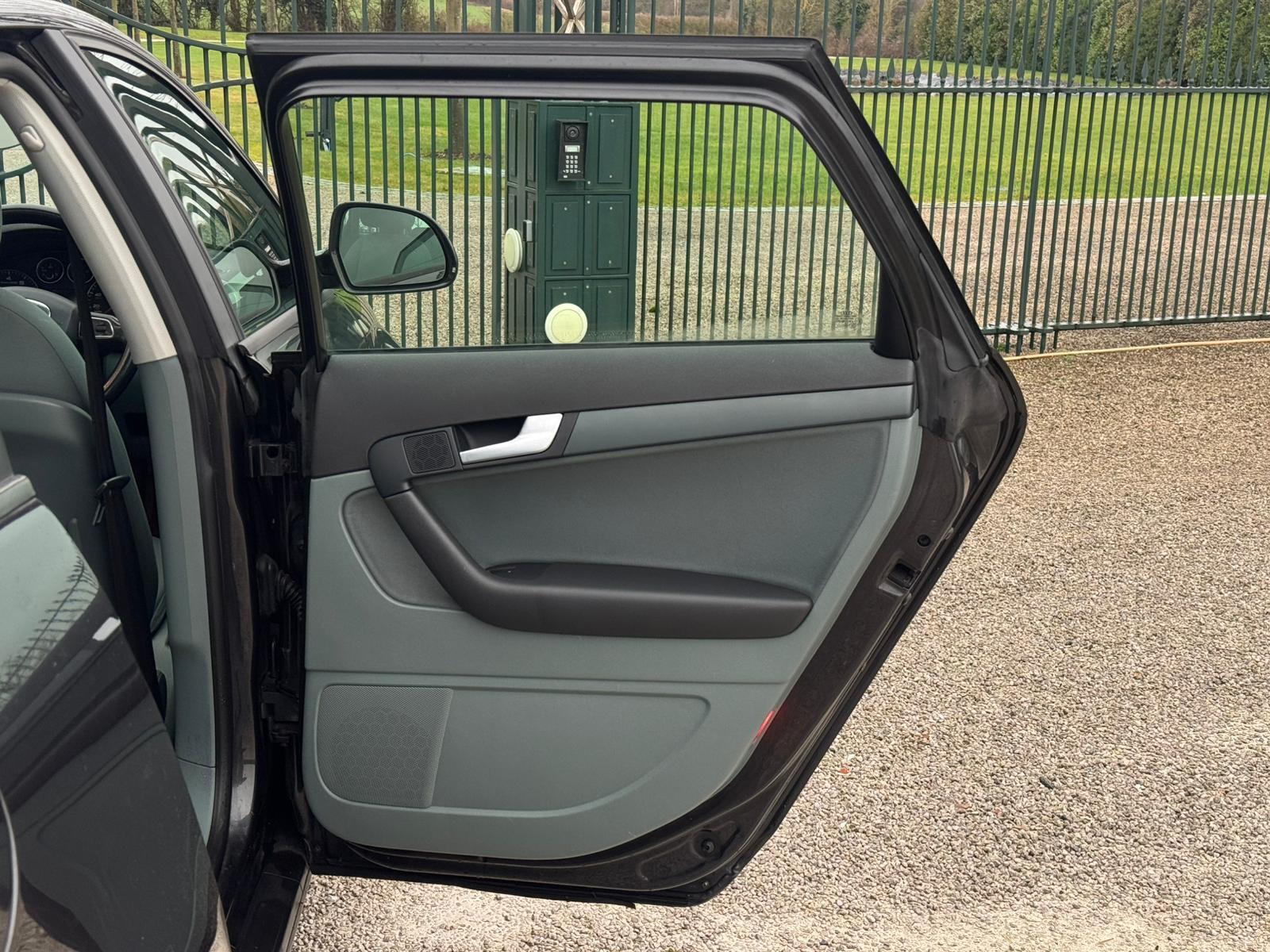2010 Audi A3 image 22