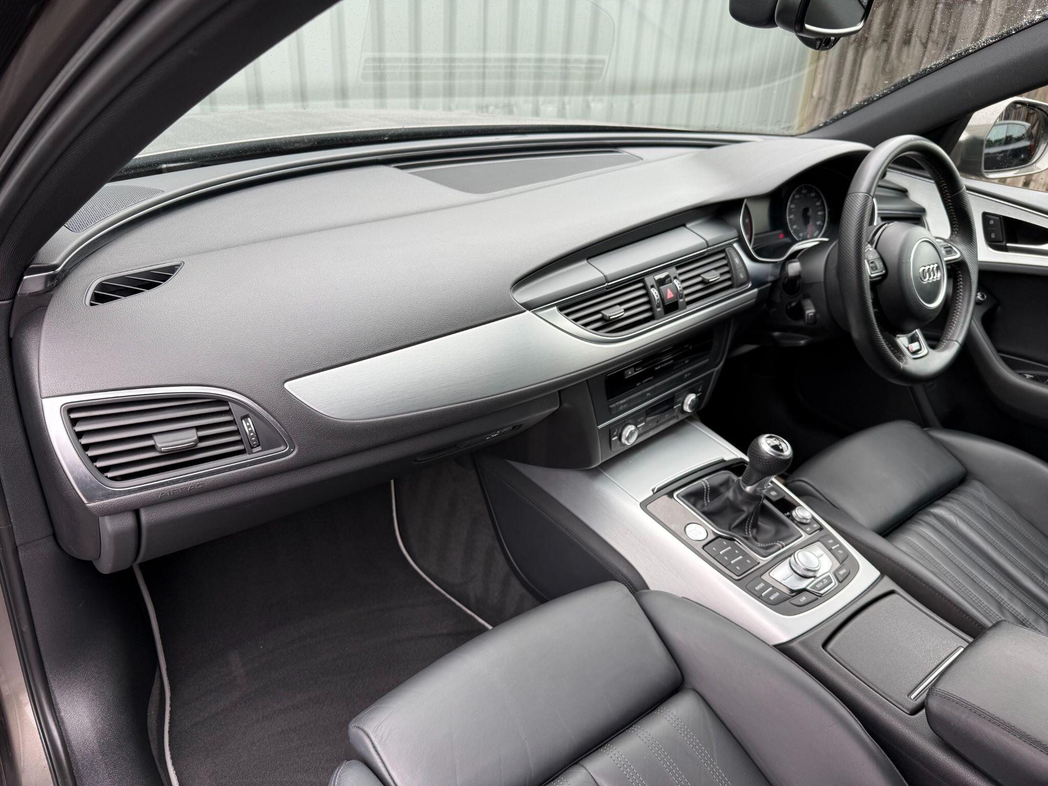 Audi A6 view 18