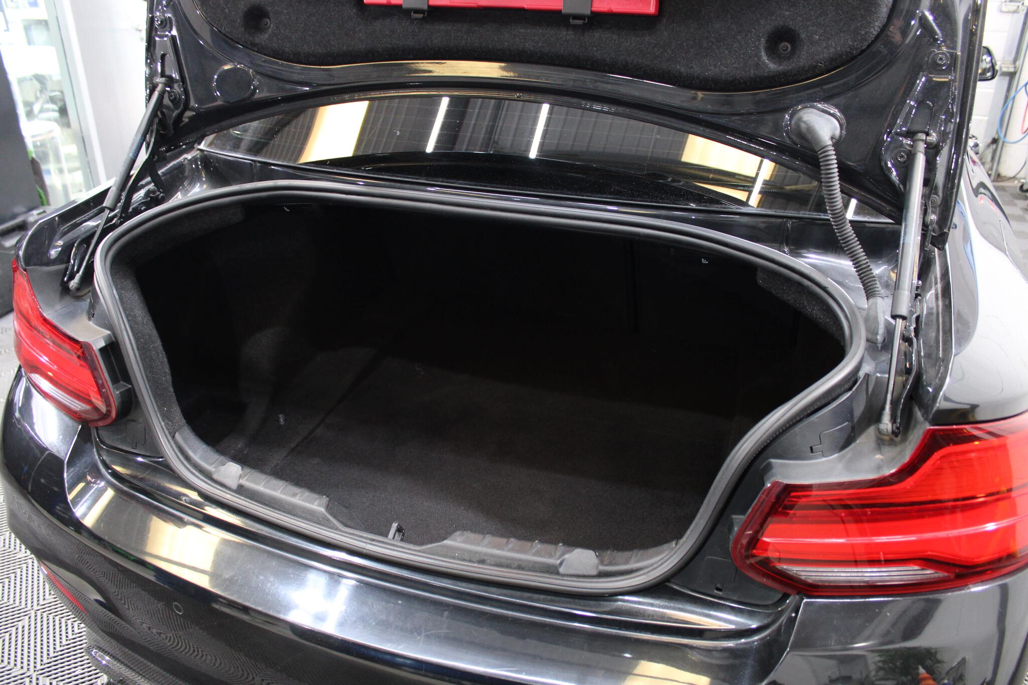 BMW 2 Series view 12