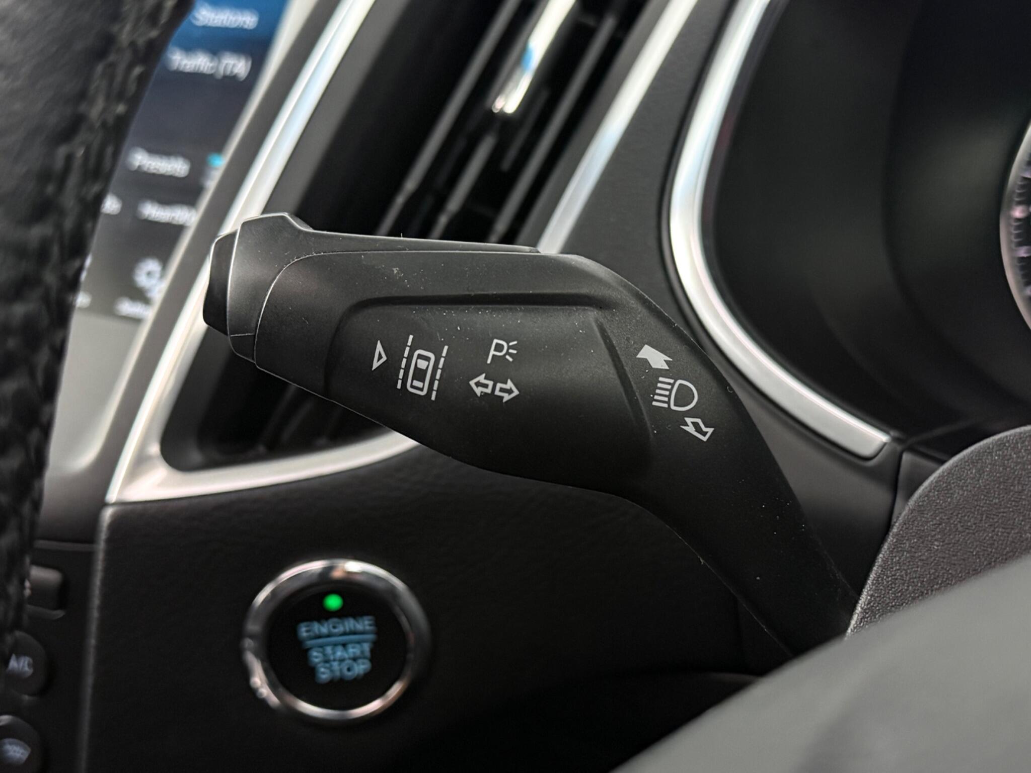 Ford Edge view 17