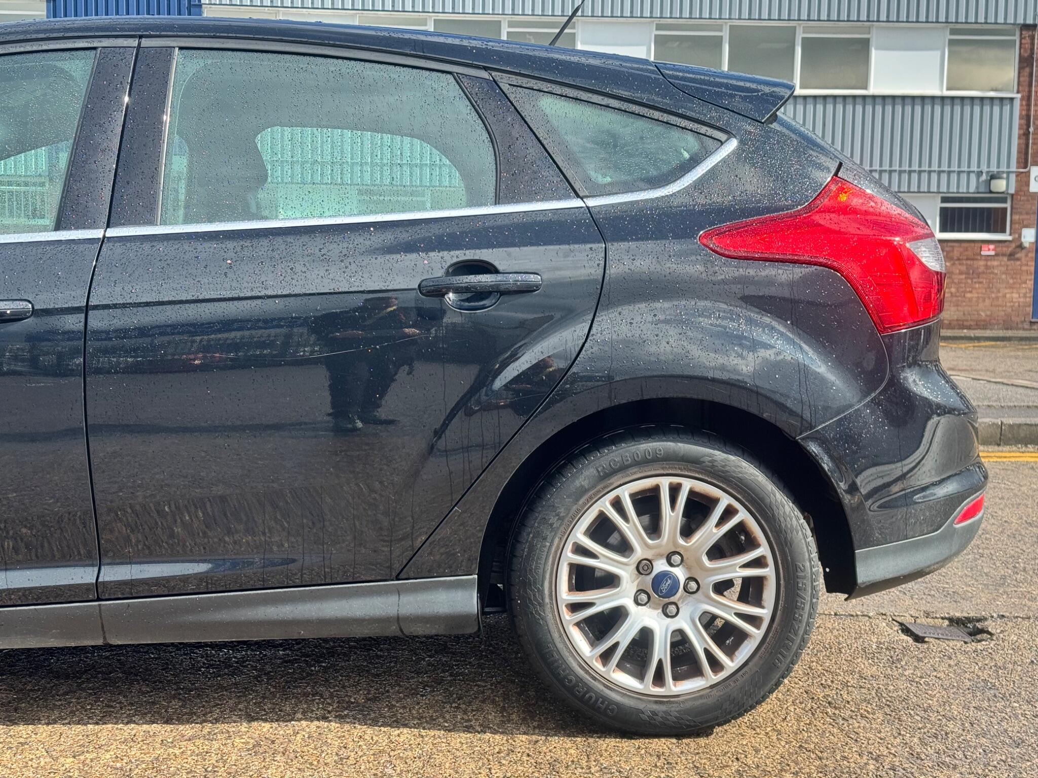 Ford Focus view 36