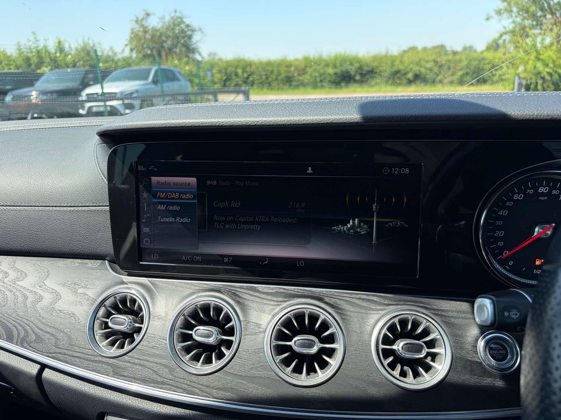 Mercedes-Benz E Class view 49