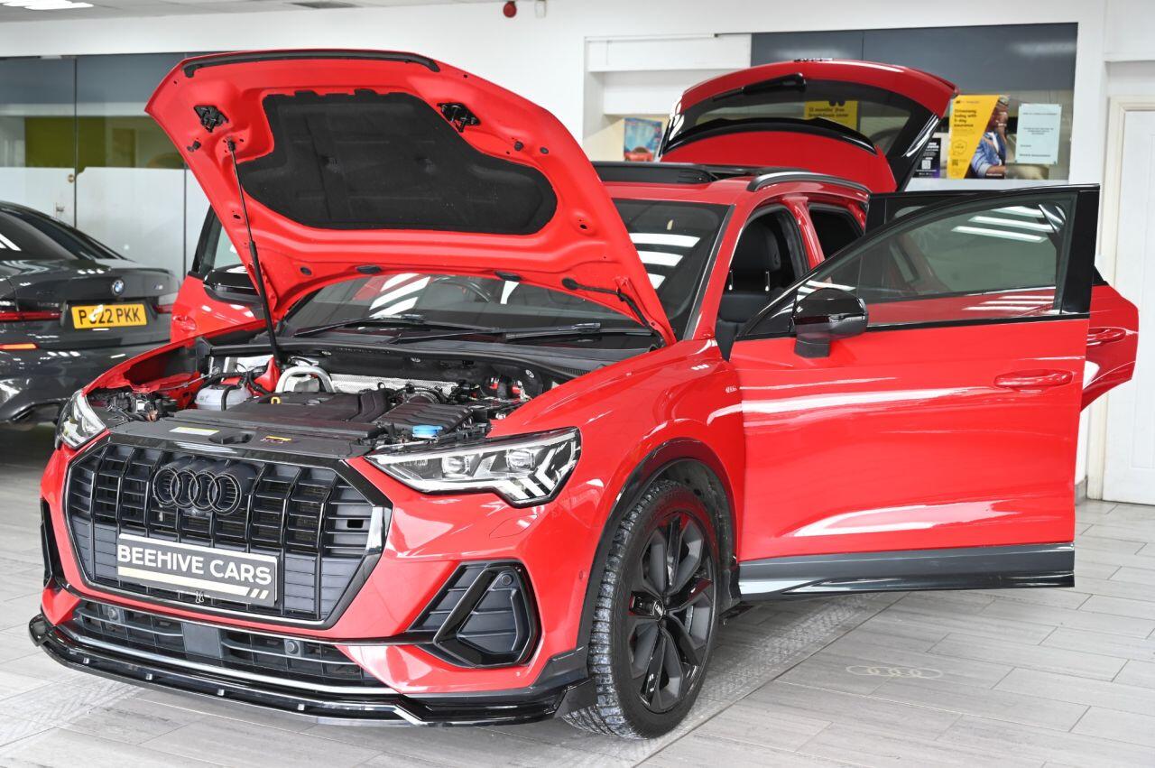 Audi Q3 view 12