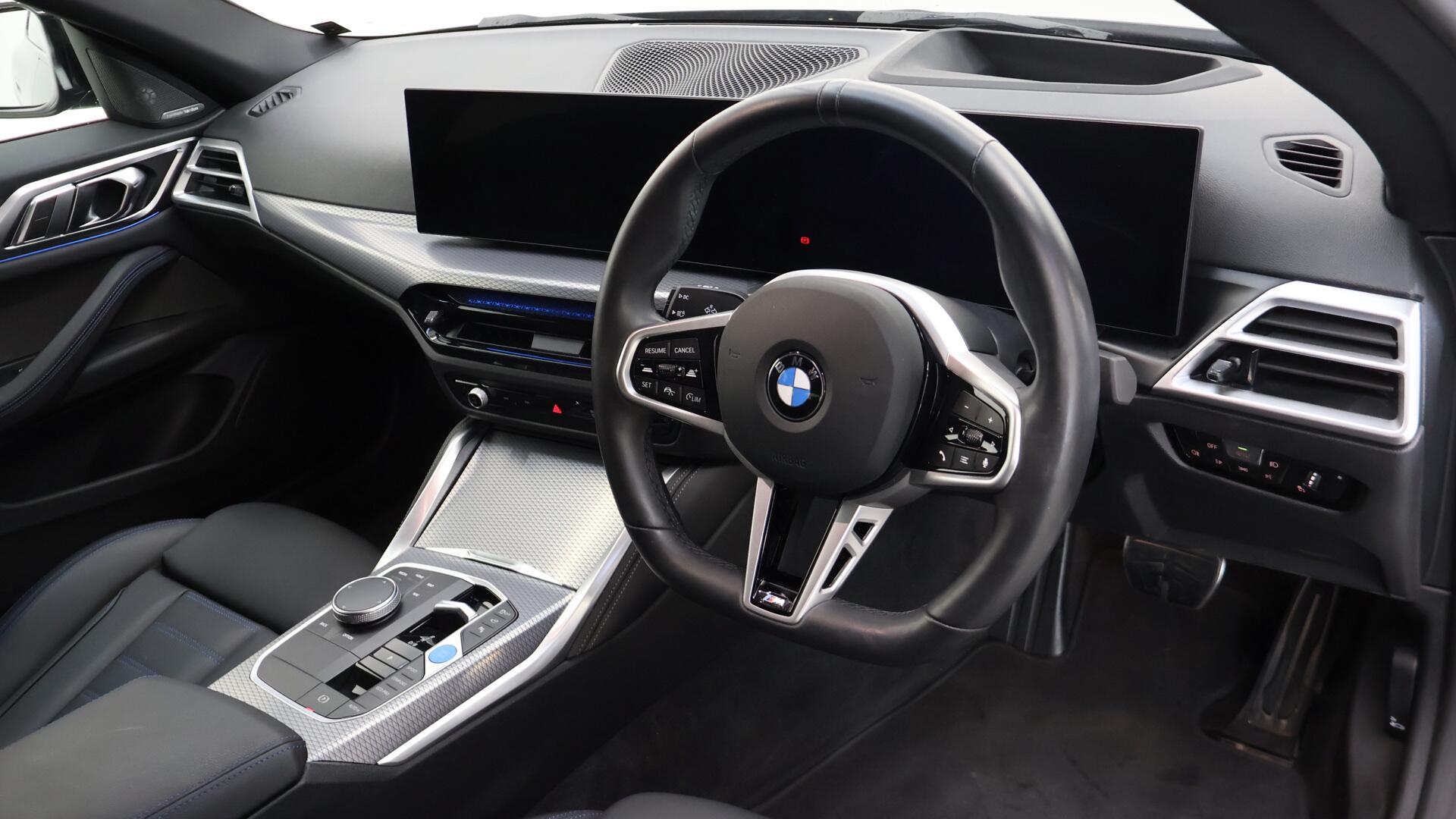 BMW i4 view 6