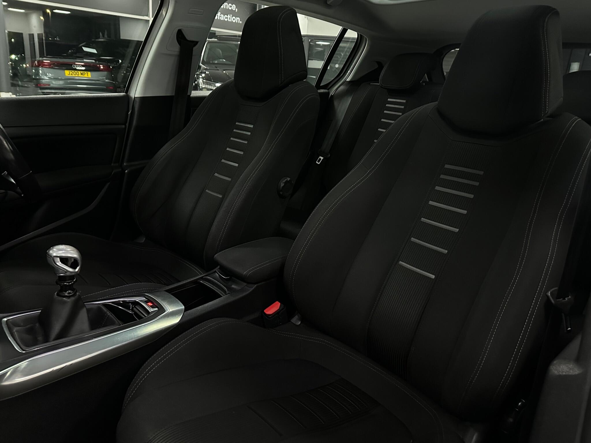 Peugeot 308 view 36