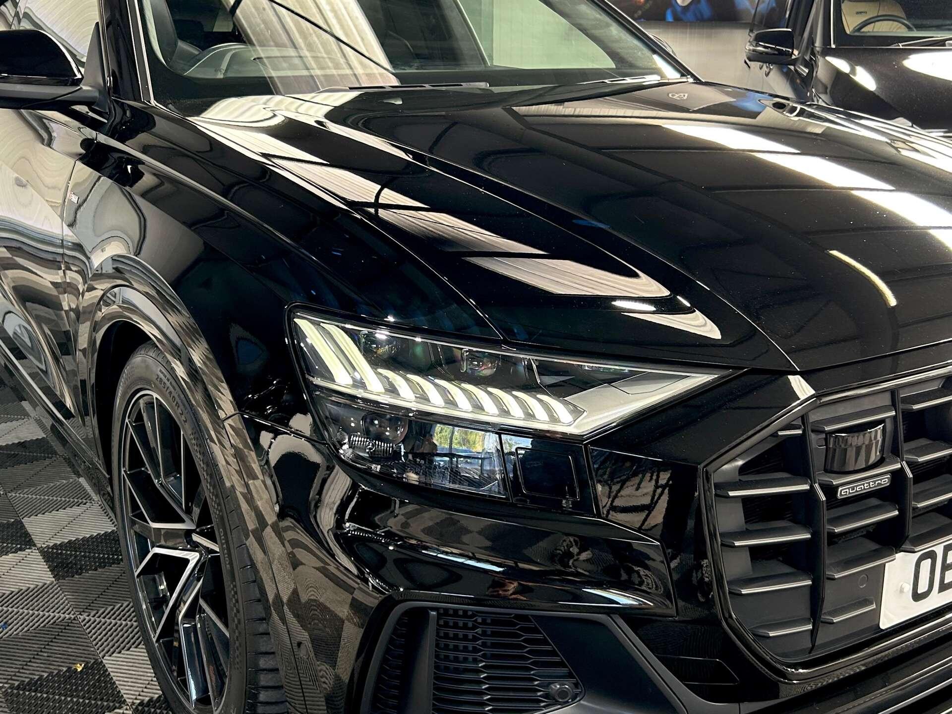 Audi Q8 view 6