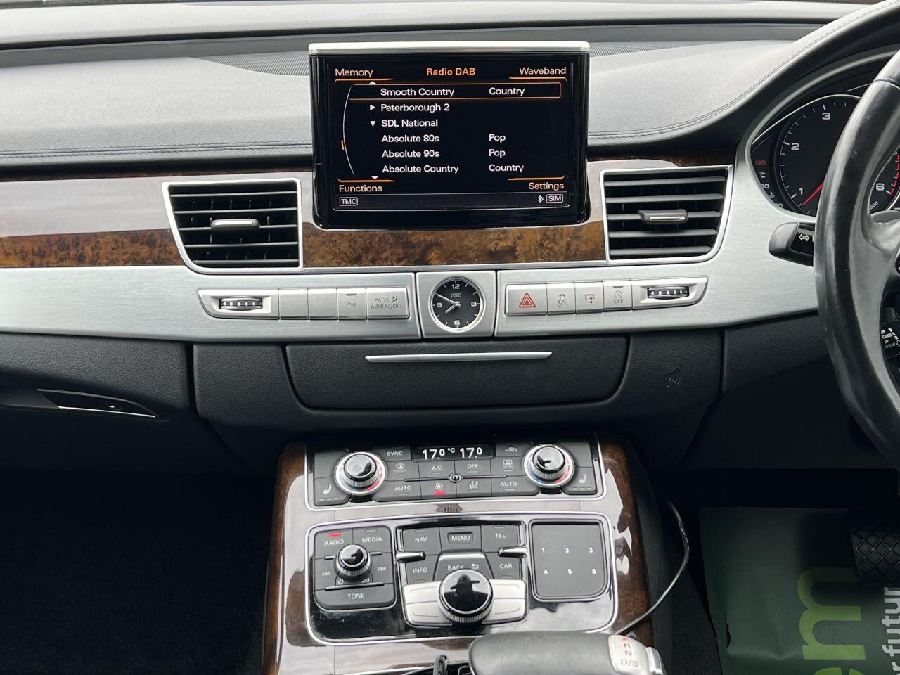 Audi A8 view 36