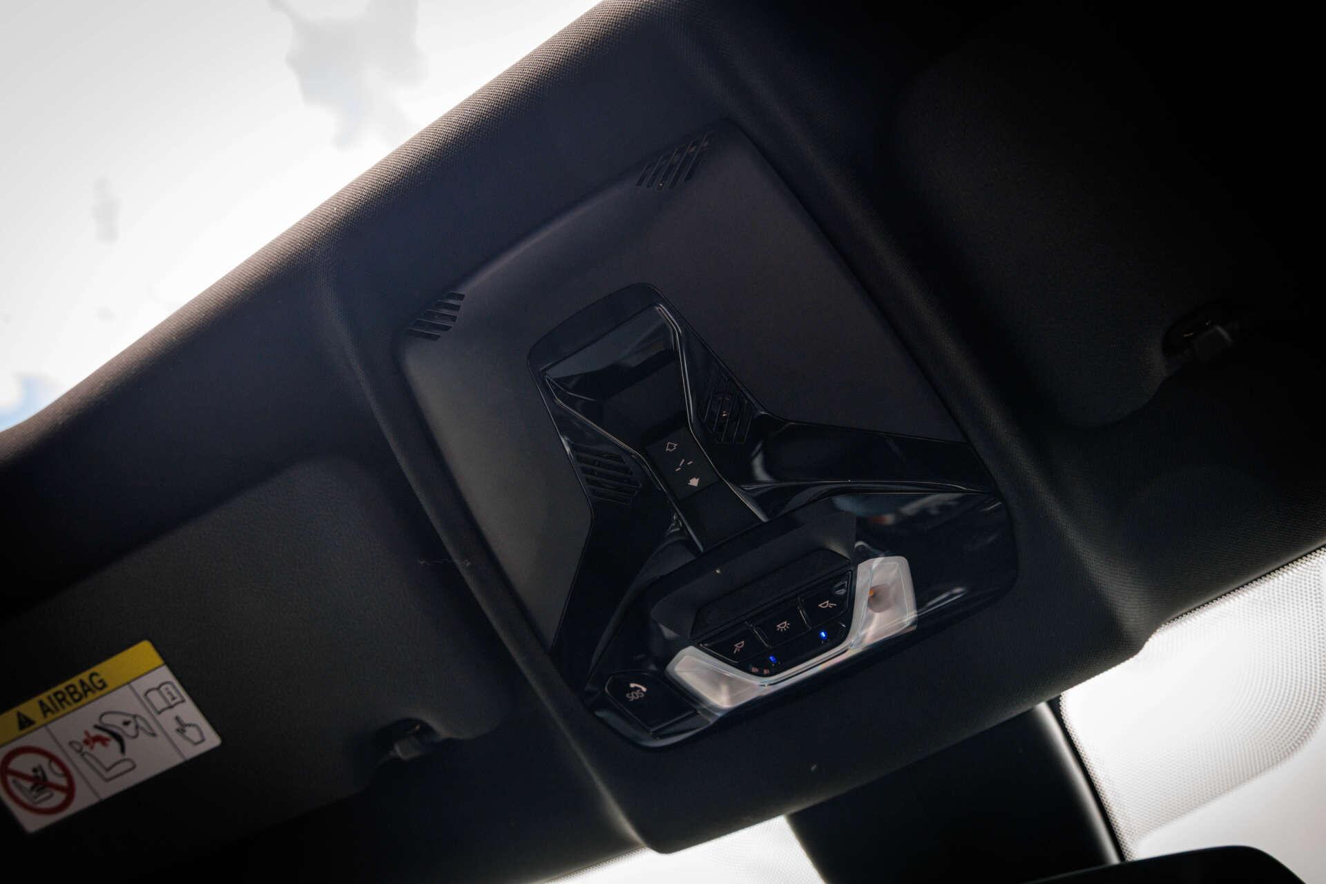 BMW 2 Series view 32