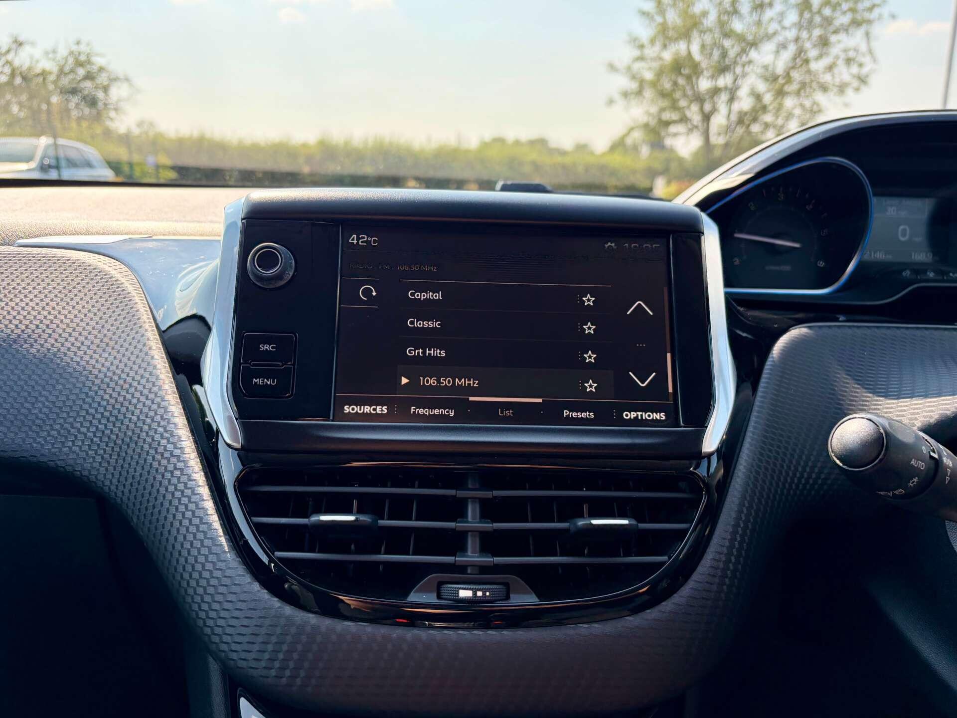 Peugeot 2008 view 43