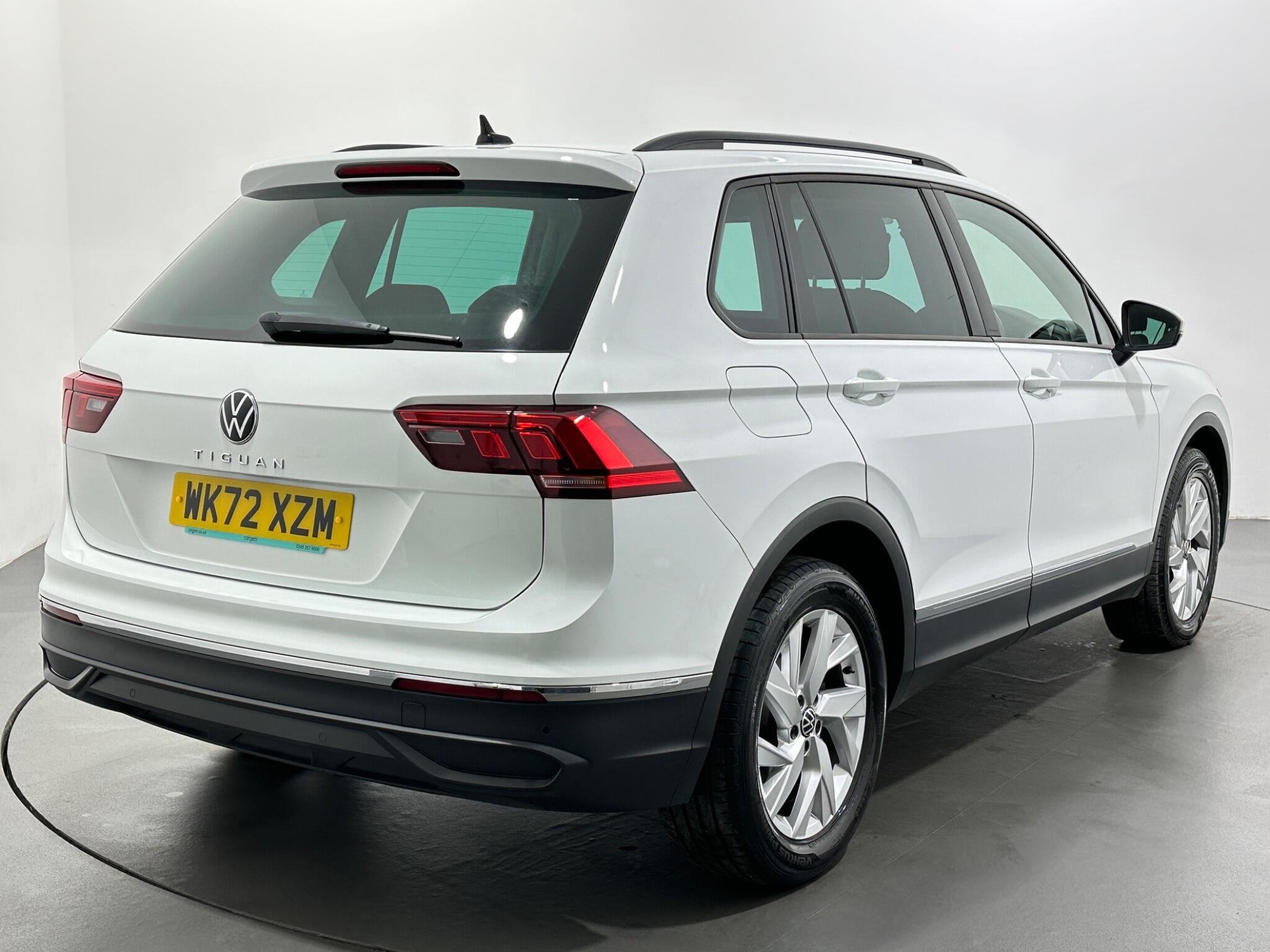 Volkswagen Tiguan view 8