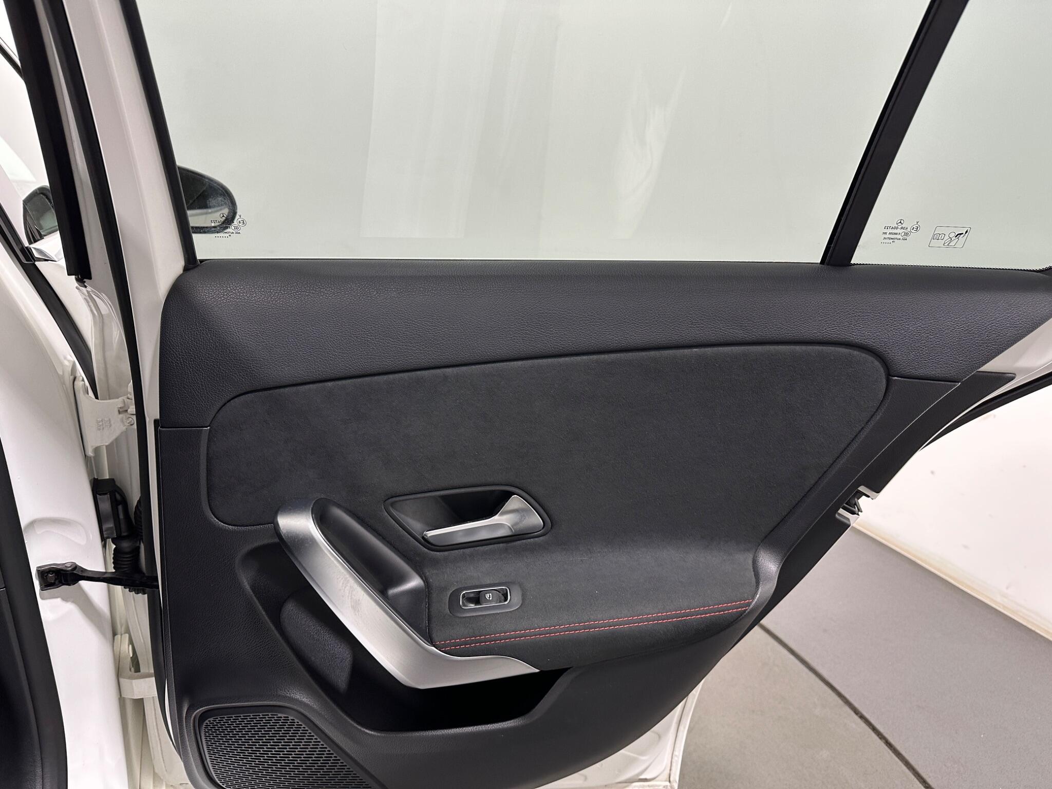 Mercedes-Benz A-Class view 43