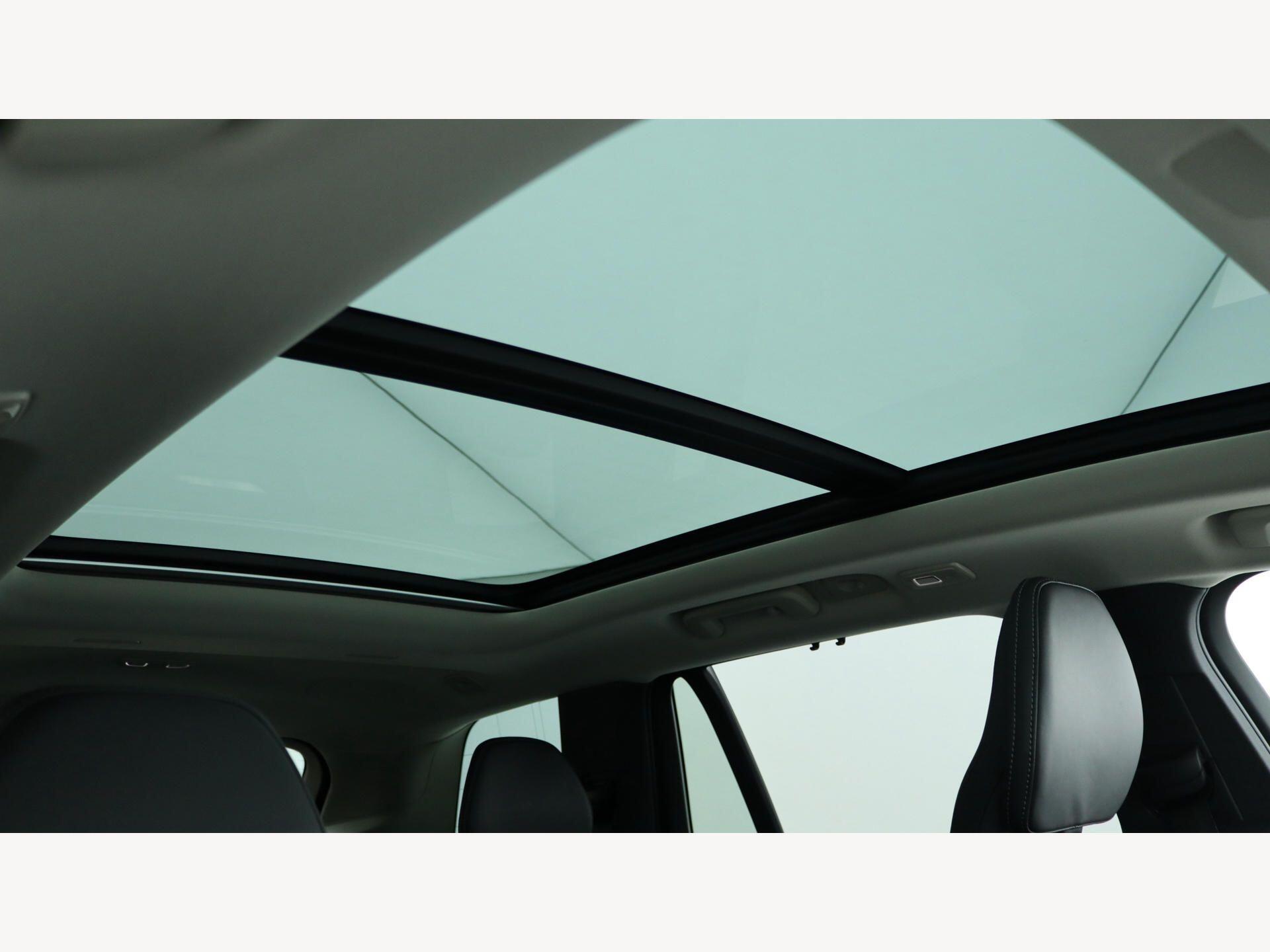 Volvo XC90 view 31