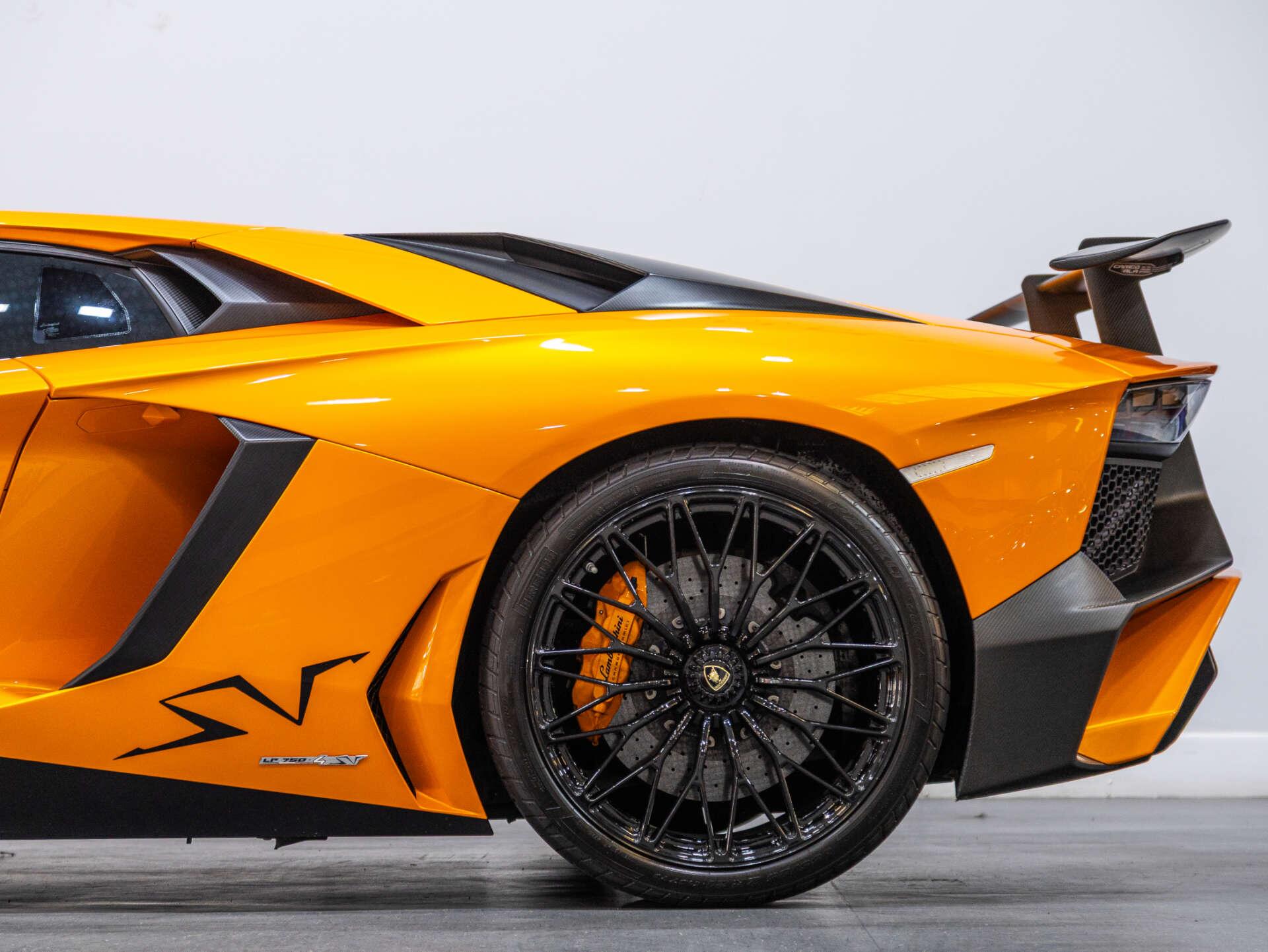 Lamborghini Aventador view 27