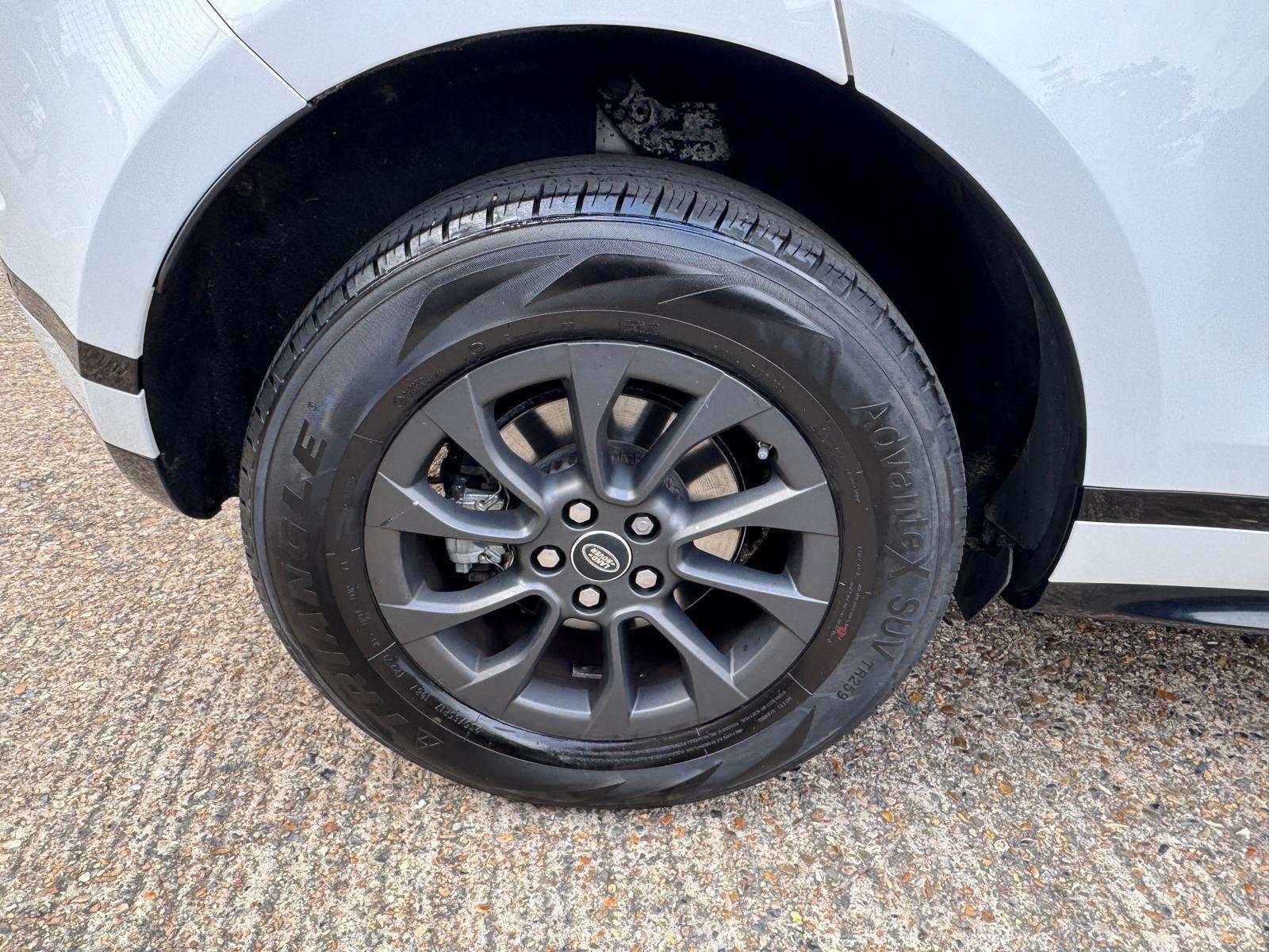 Land Rover Range Rover Evoque view 21