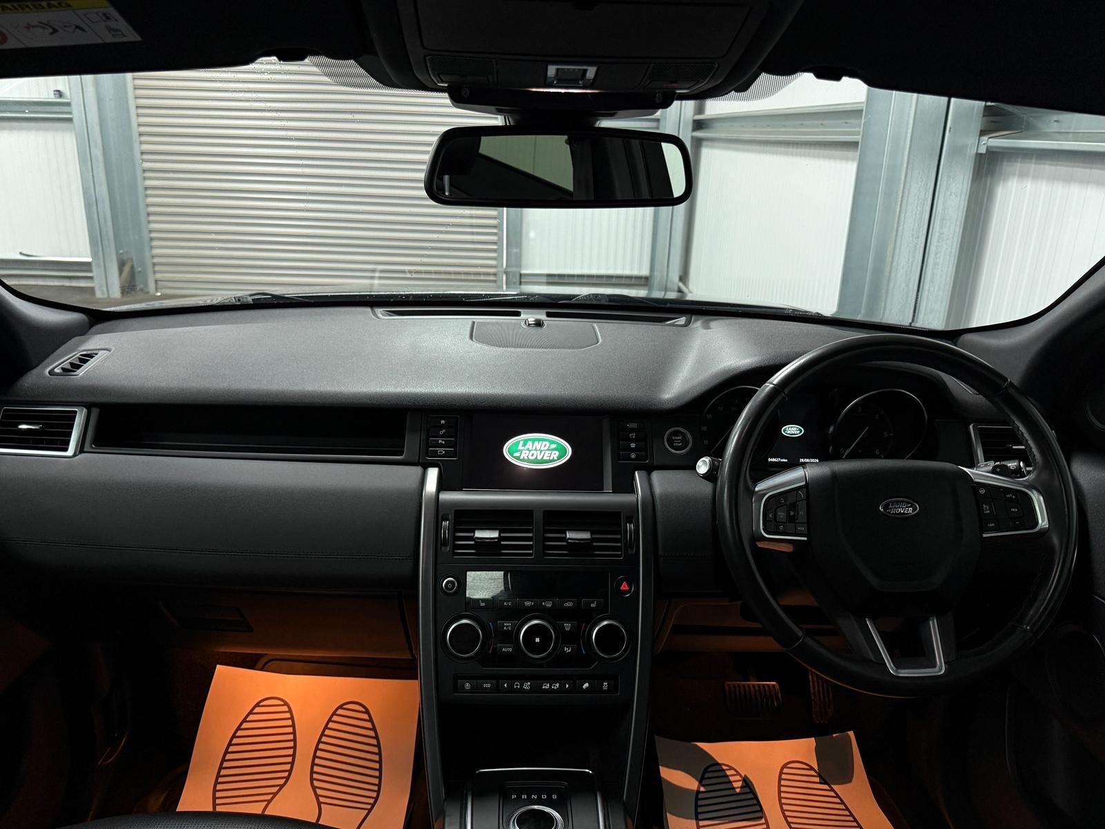 Land Rover Discovery Sport view 17