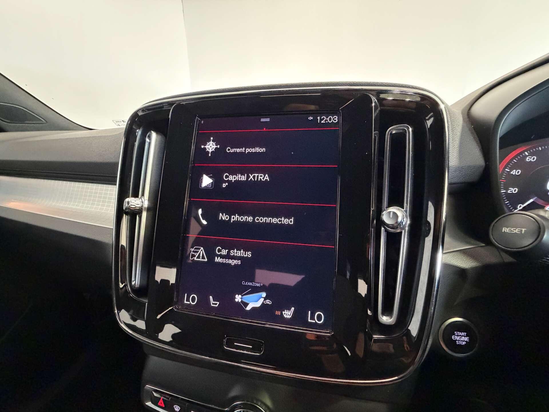 Volvo XC40 view 38