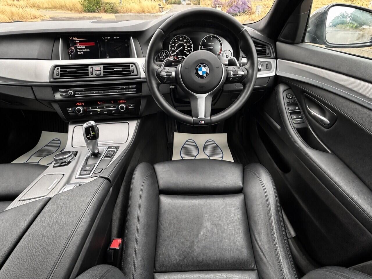 BMW 5 Series view 21