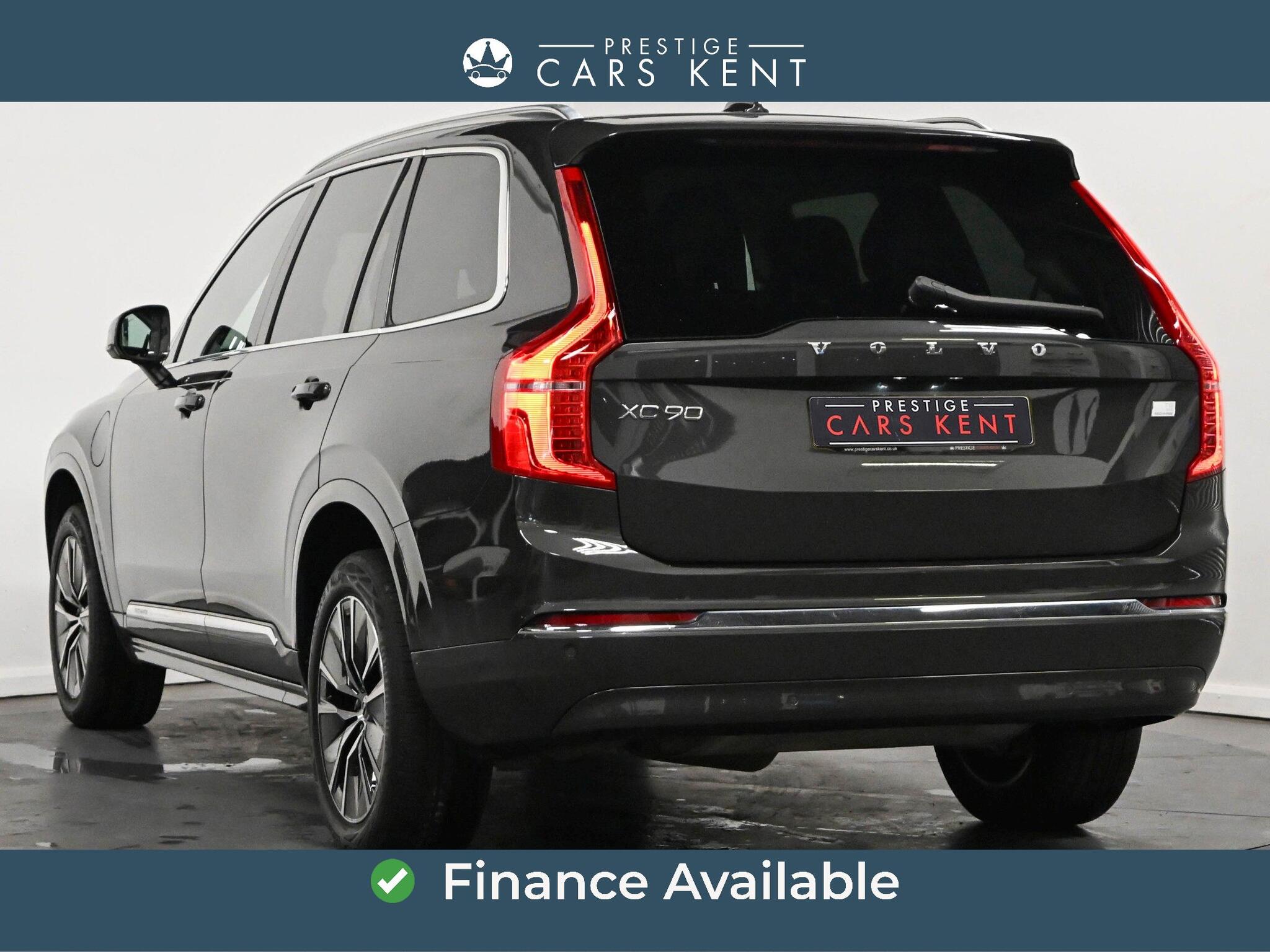 Volvo XC90 view 3