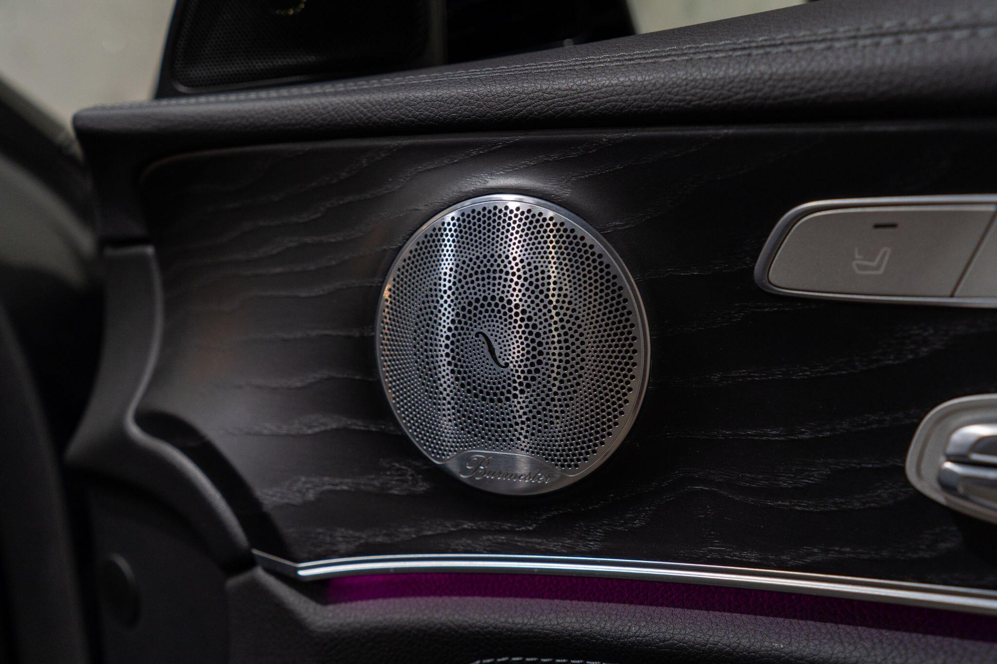 Mercedes-Benz E-Class view 37