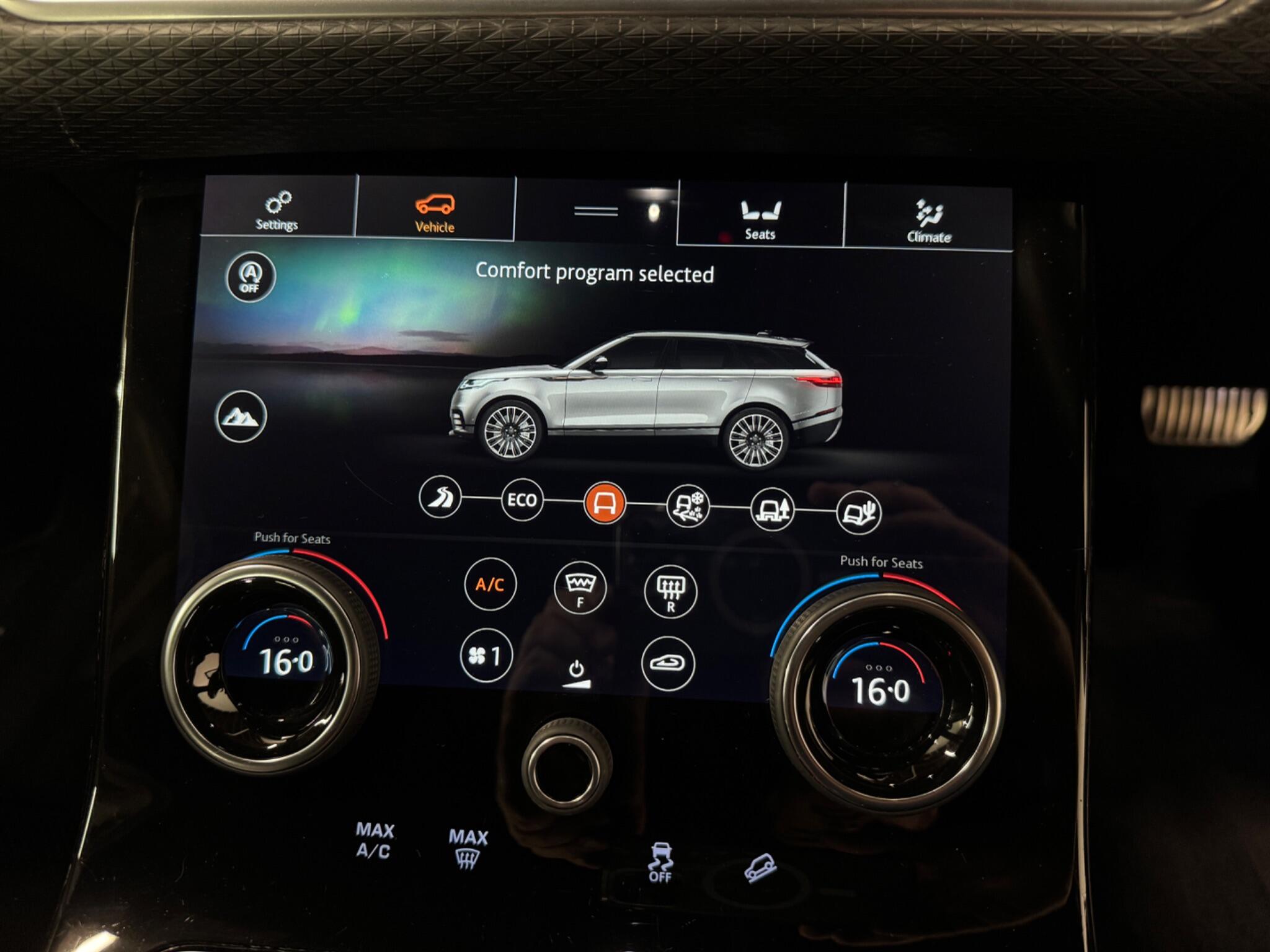 Land Rover Range Rover Velar view 20