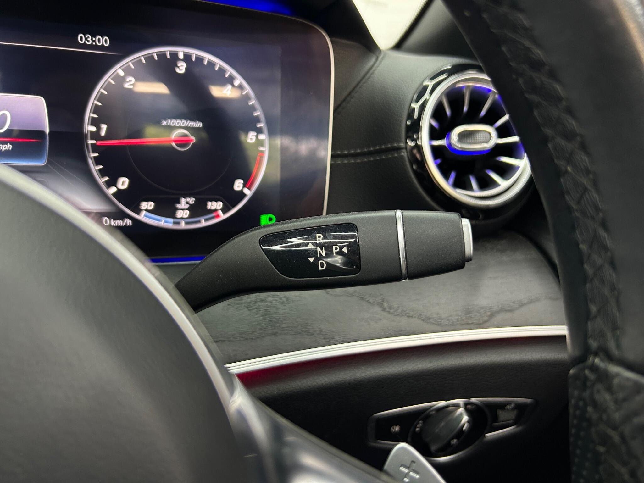 Mercedes-Benz E Class view 31