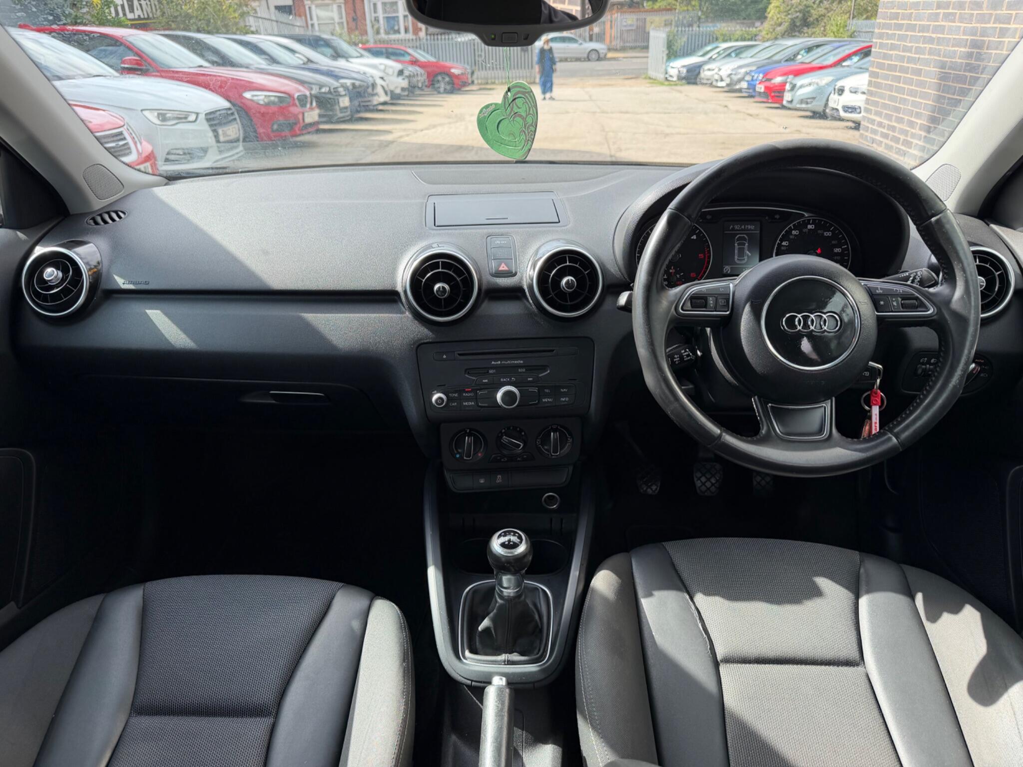 Audi A1 view 24