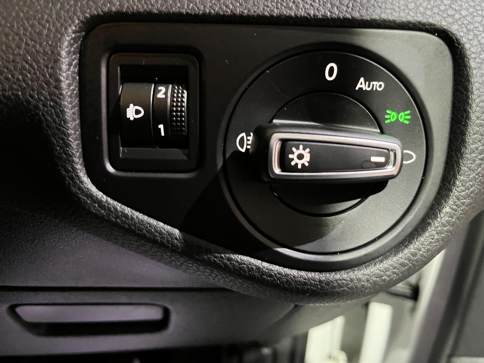 Volkswagen Golf view 49