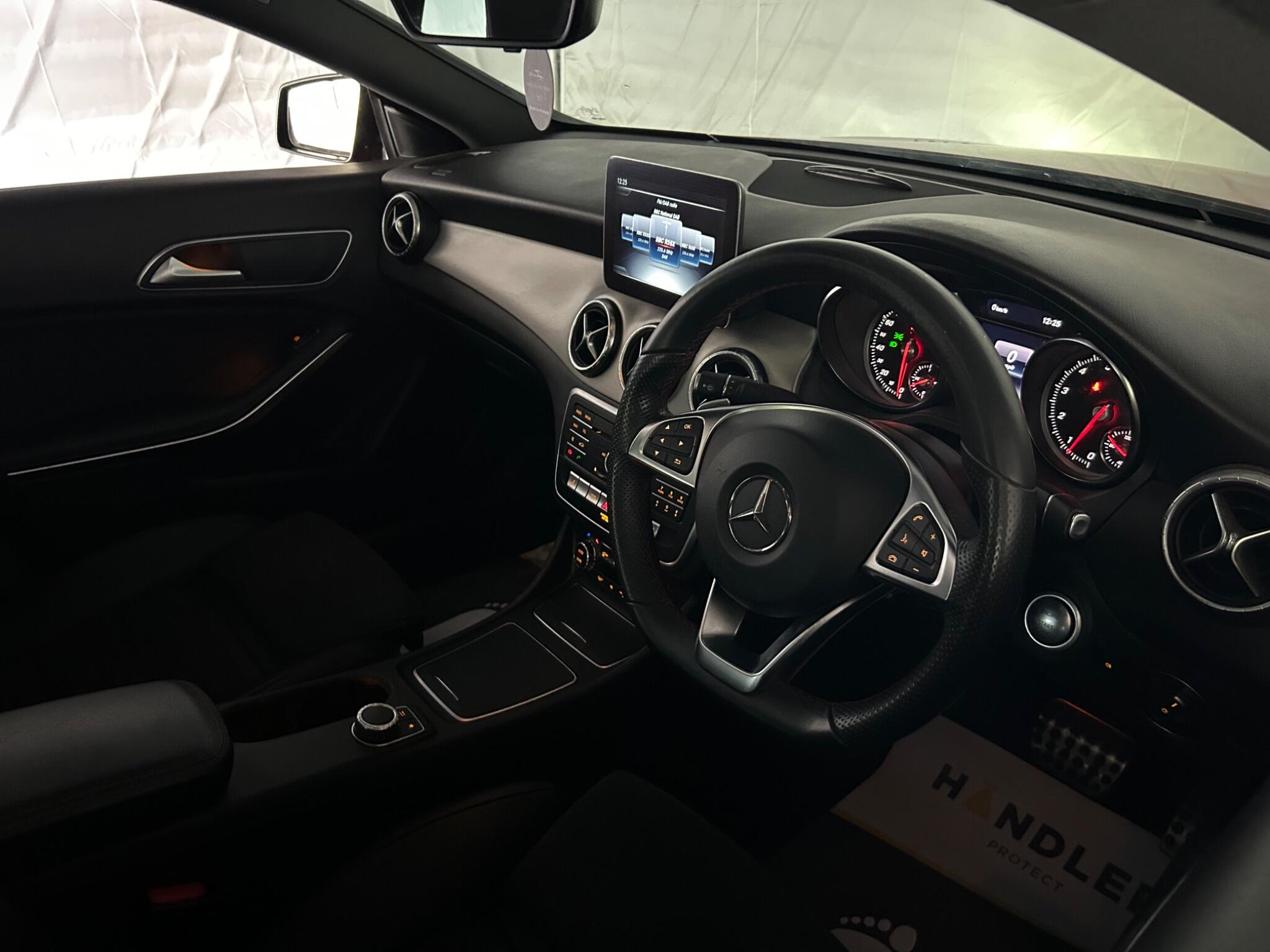 Mercedes-Benz Cla view 16