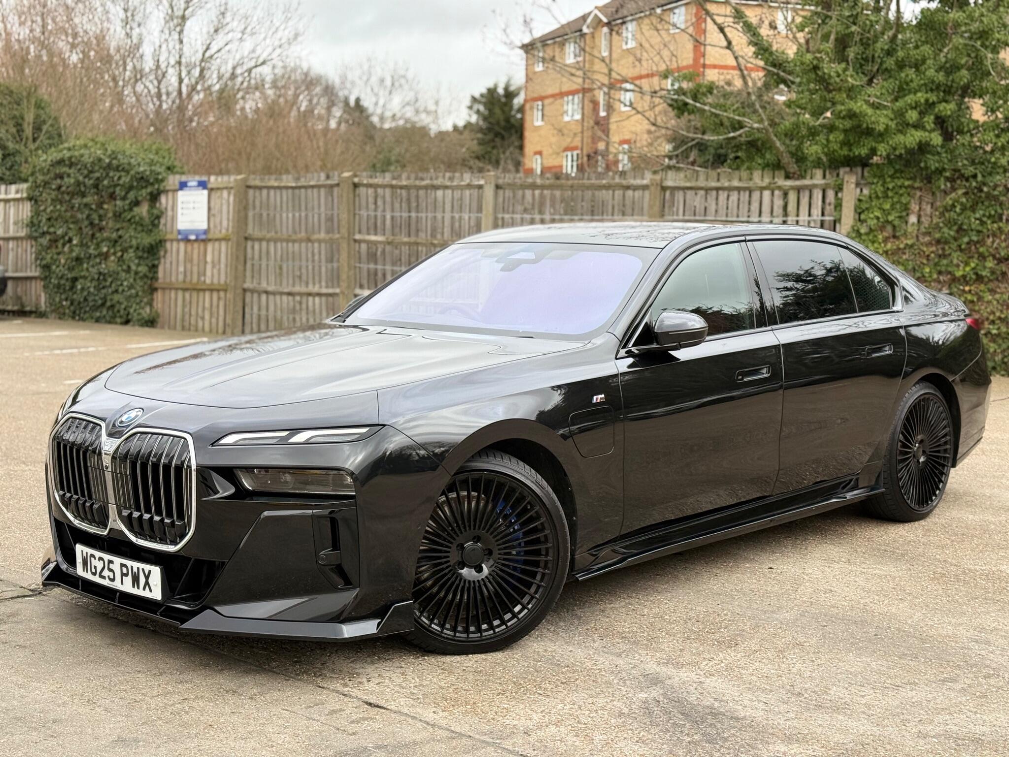 BMW 7 Series view 3