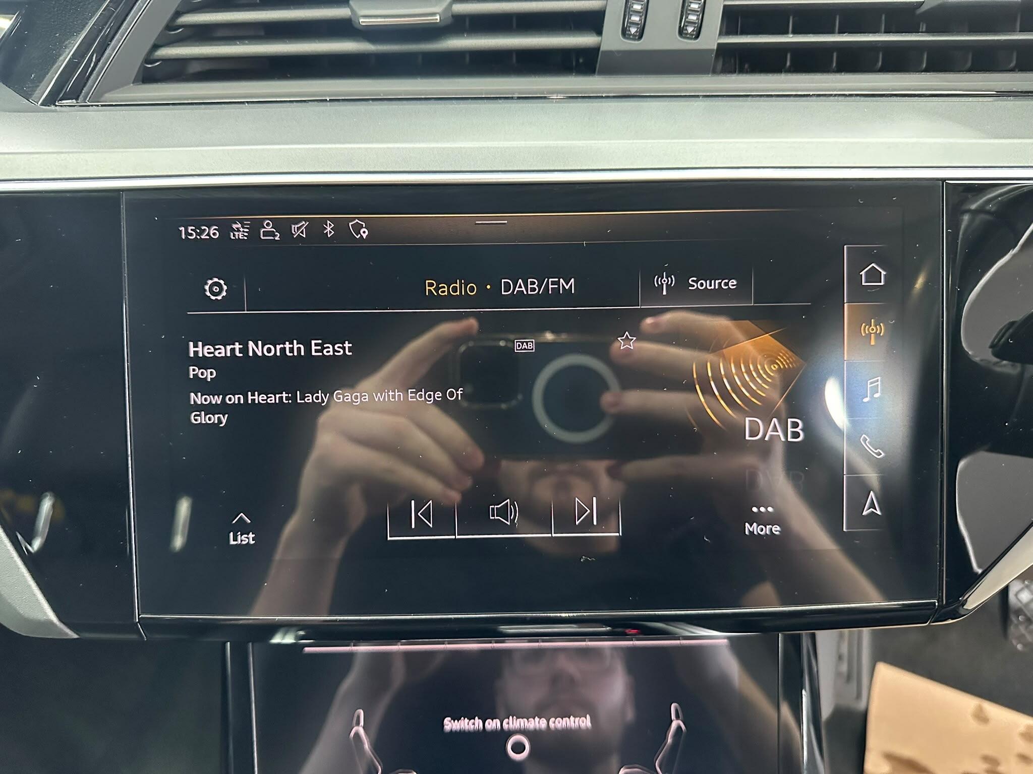 Audi E-Tron view 51