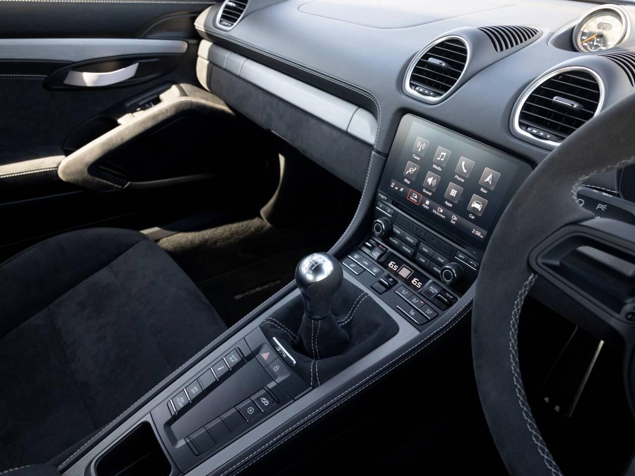 Porsche Cayman view 72