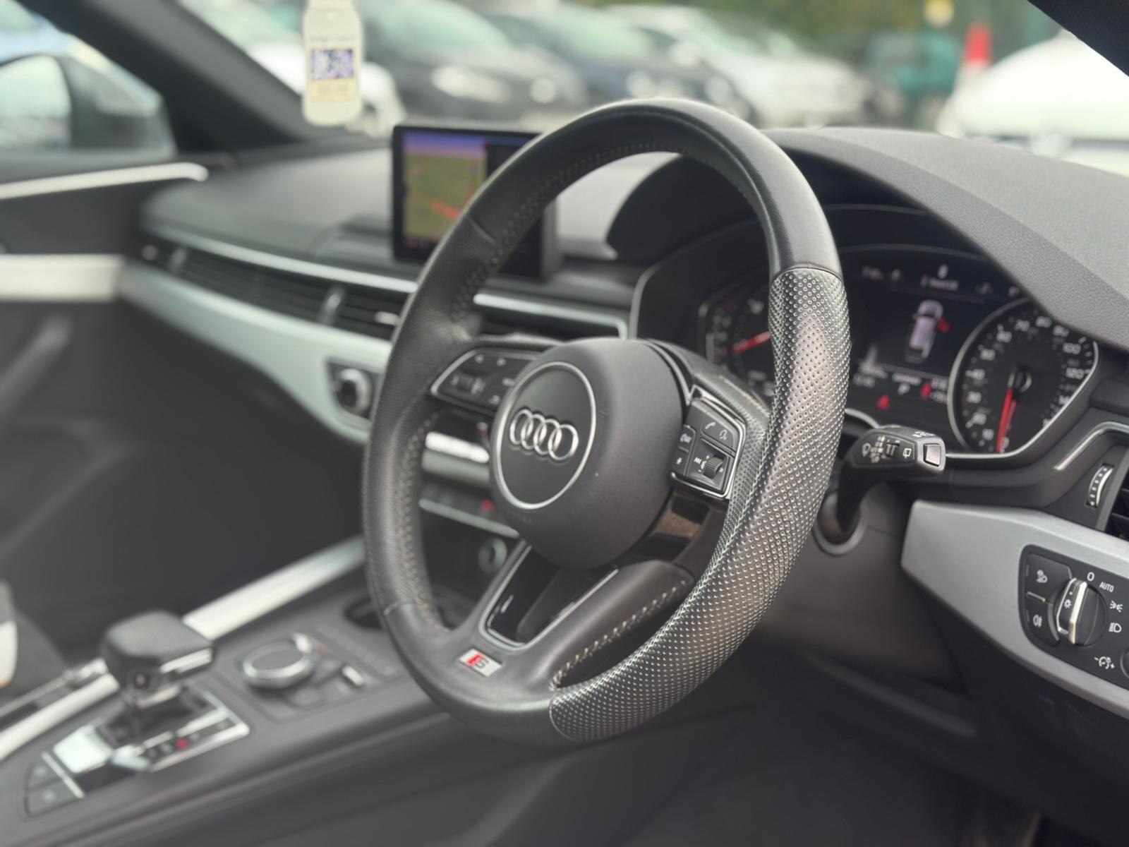 Audi A4 Avant view 8