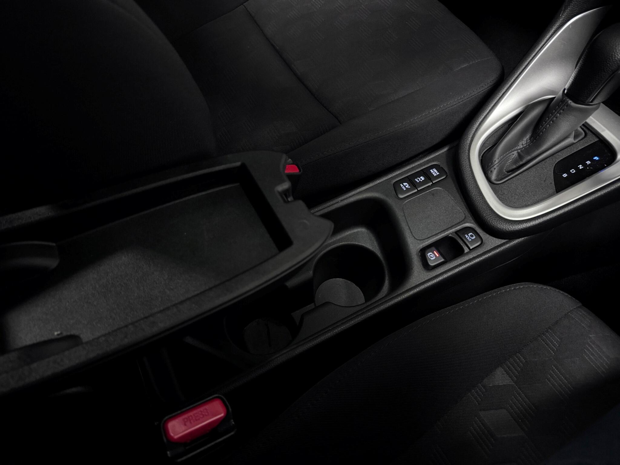 Toyota Yaris view 30