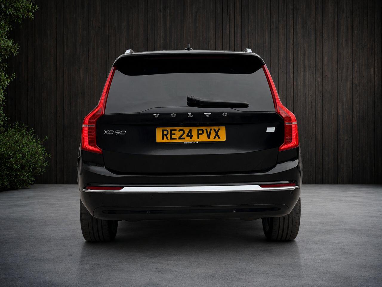Volvo XC90 view 13