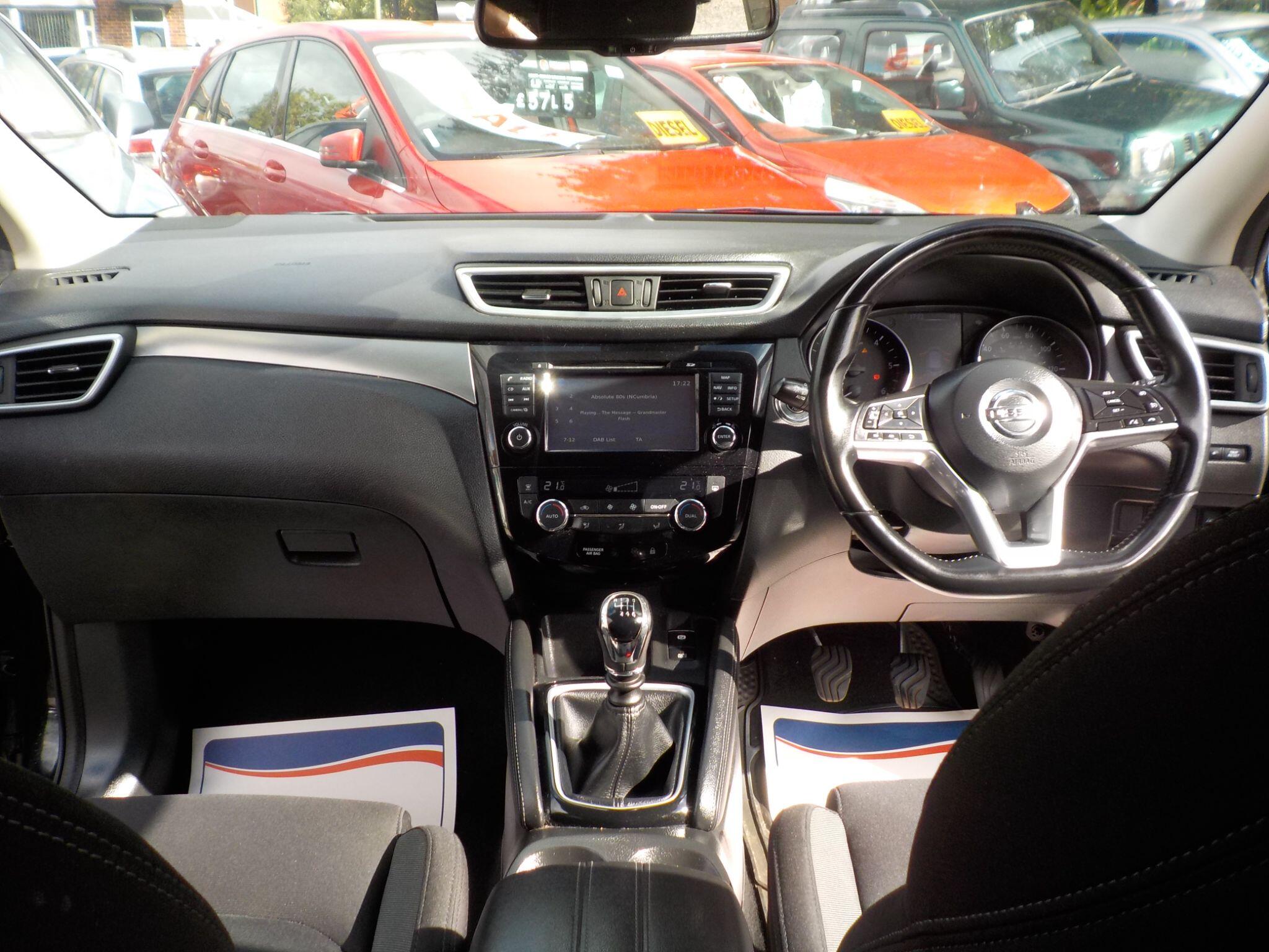 Nissan Qashqai 1.5 dCi N-Connecta Euro 6 (s/s) 5dr