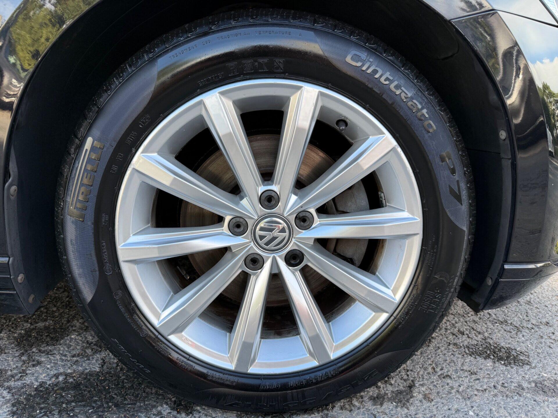 Volkswagen Passat view 54
