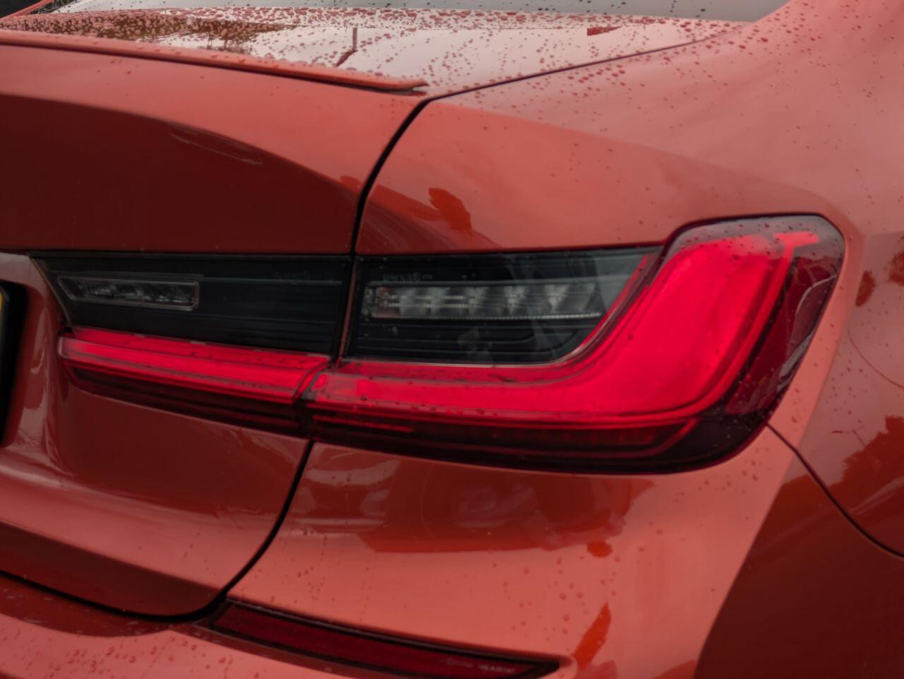 BMW 3 Series view 30