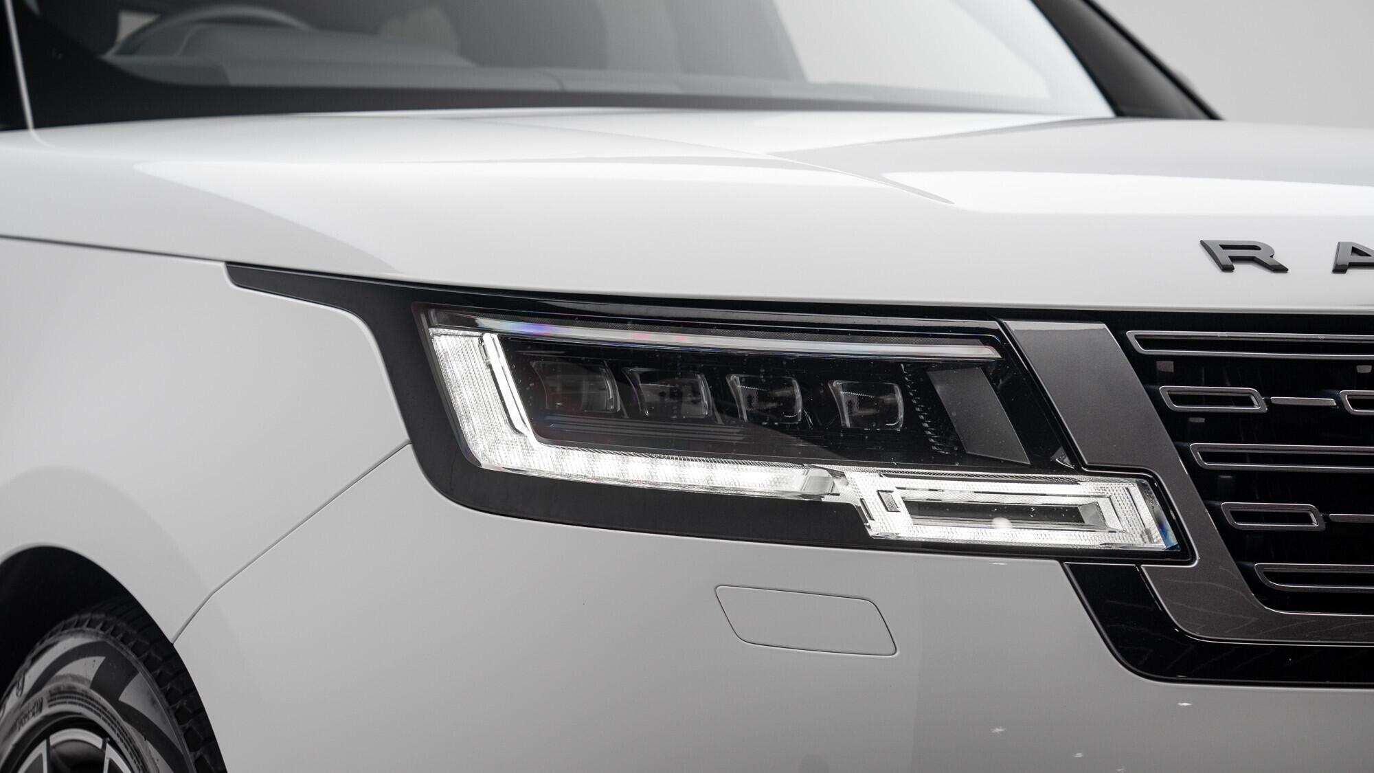 Land Rover Range Rover view 14