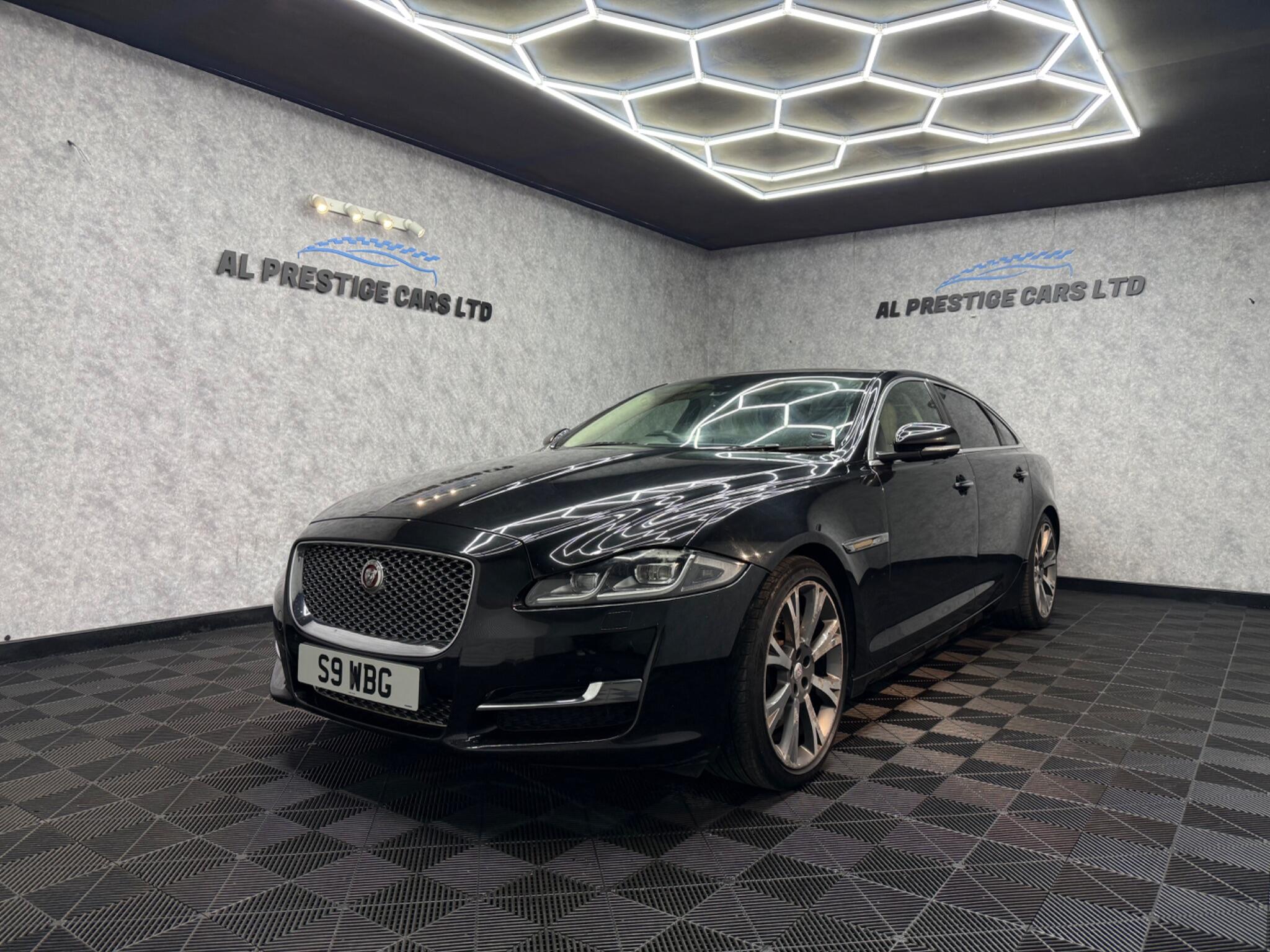 Jaguar XJ main image