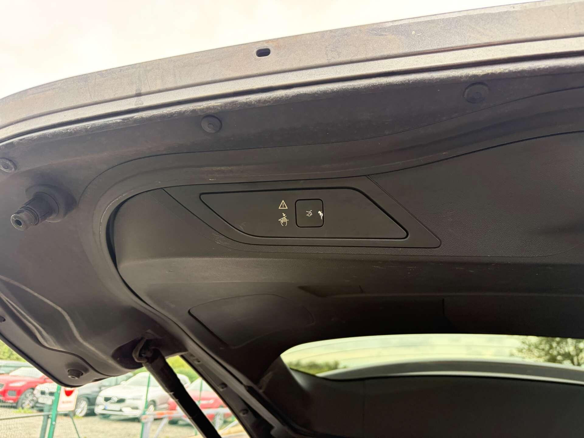 Citroen Grand C4 Picasso view 27
