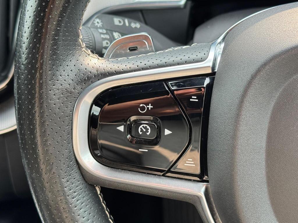 Volvo XC60 view 26