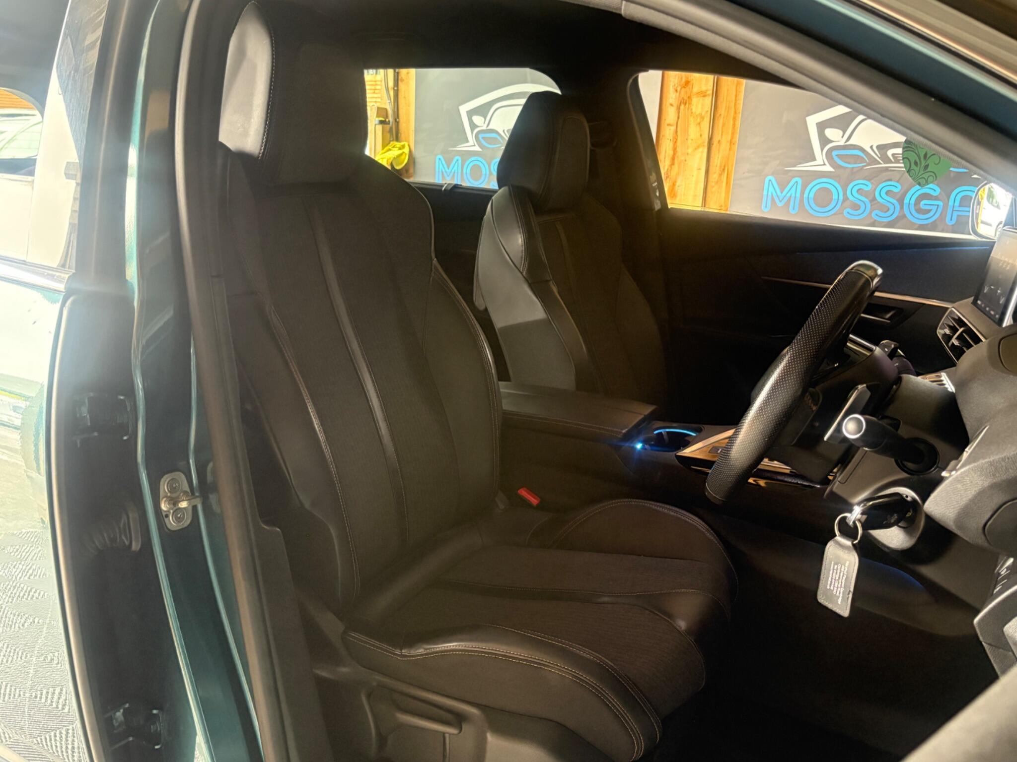 Peugeot 5008 view 15