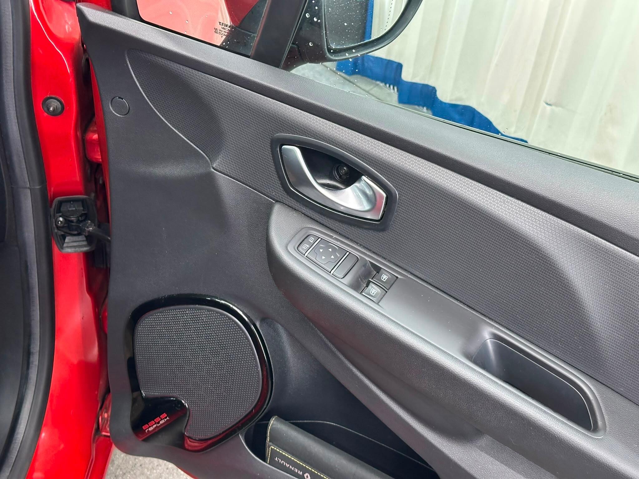 Renault Clio view 42