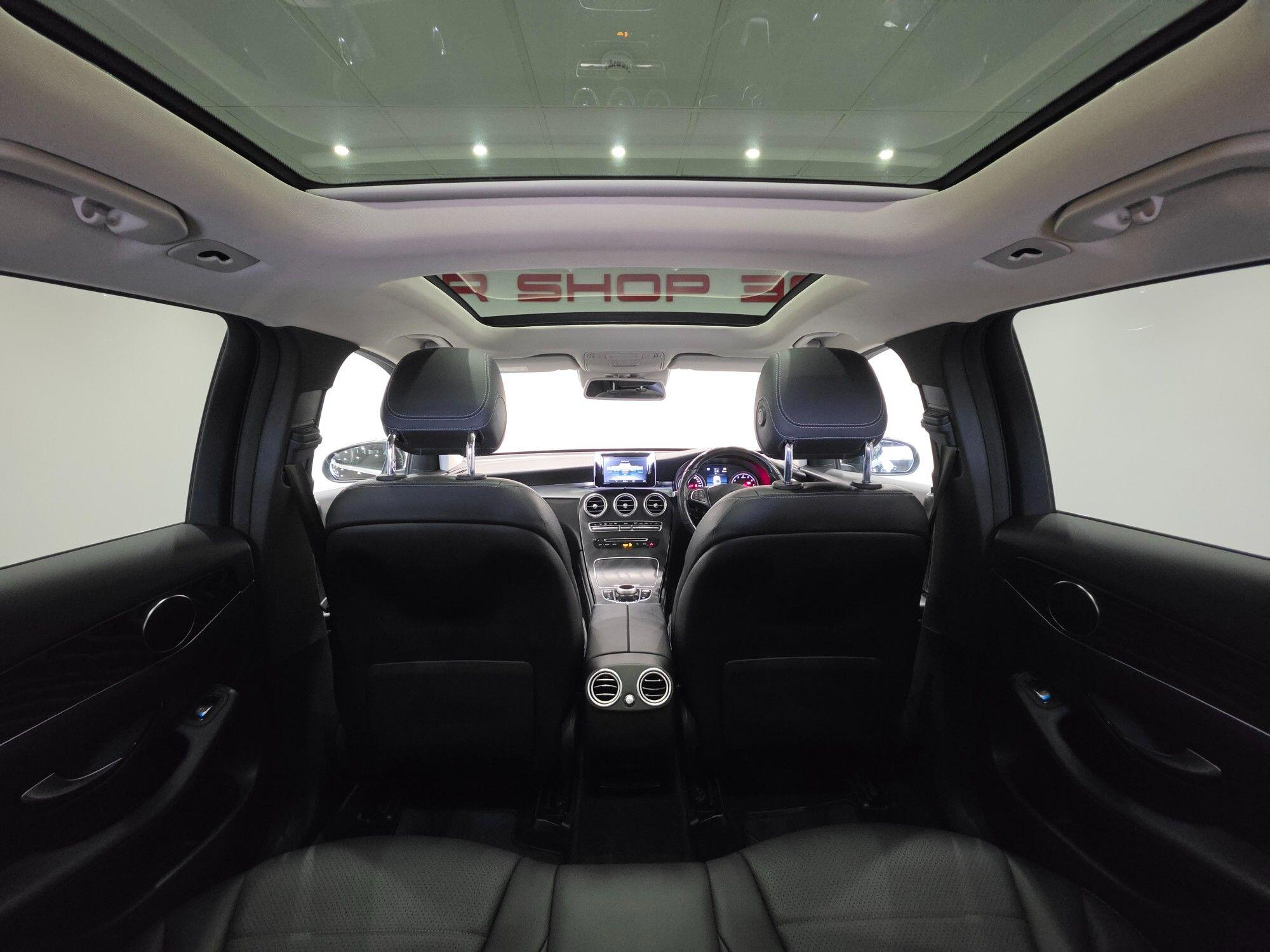 Mercedes-Benz GLC view 16