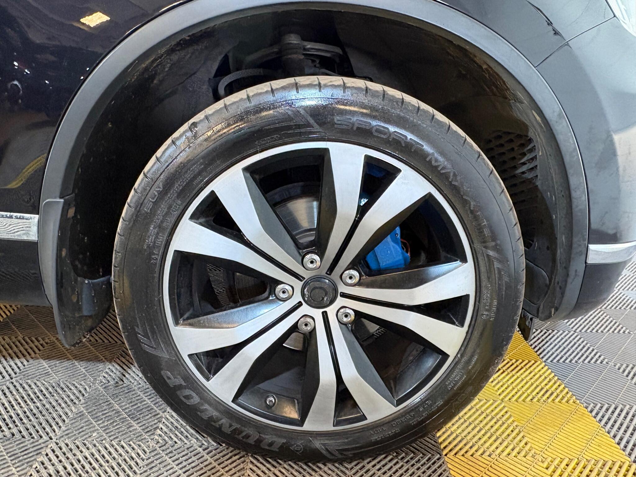 Volkswagen Touareg view 33