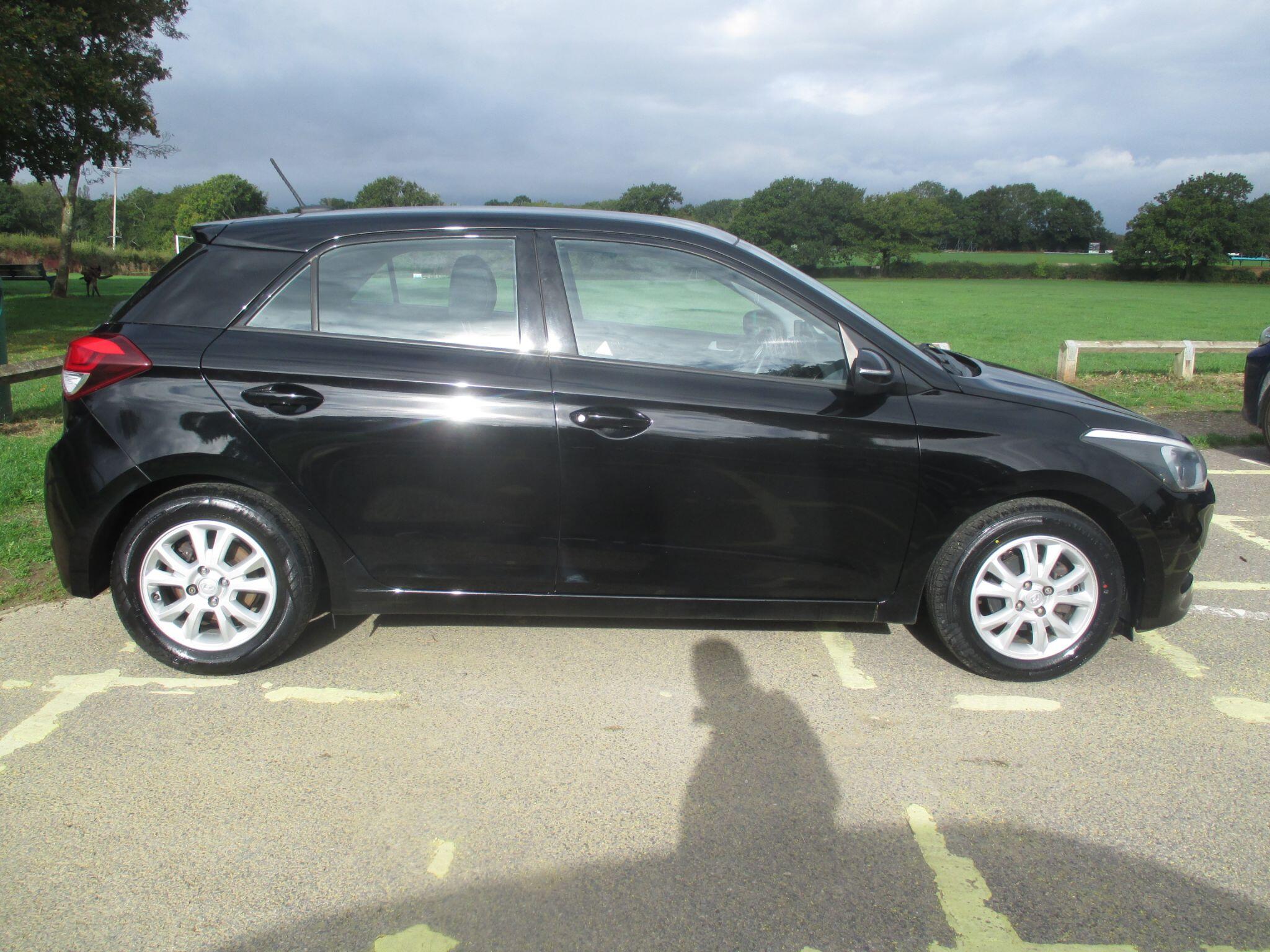 Hyundai i20 view 7