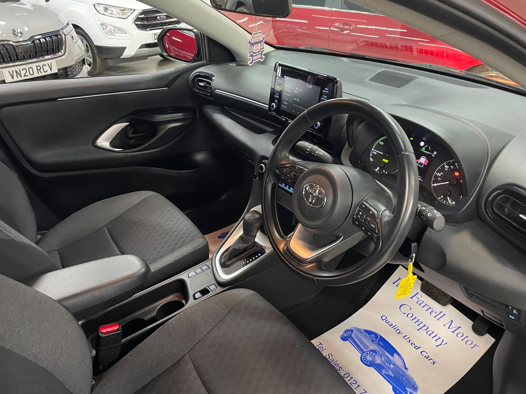 Toyota Yaris view 15