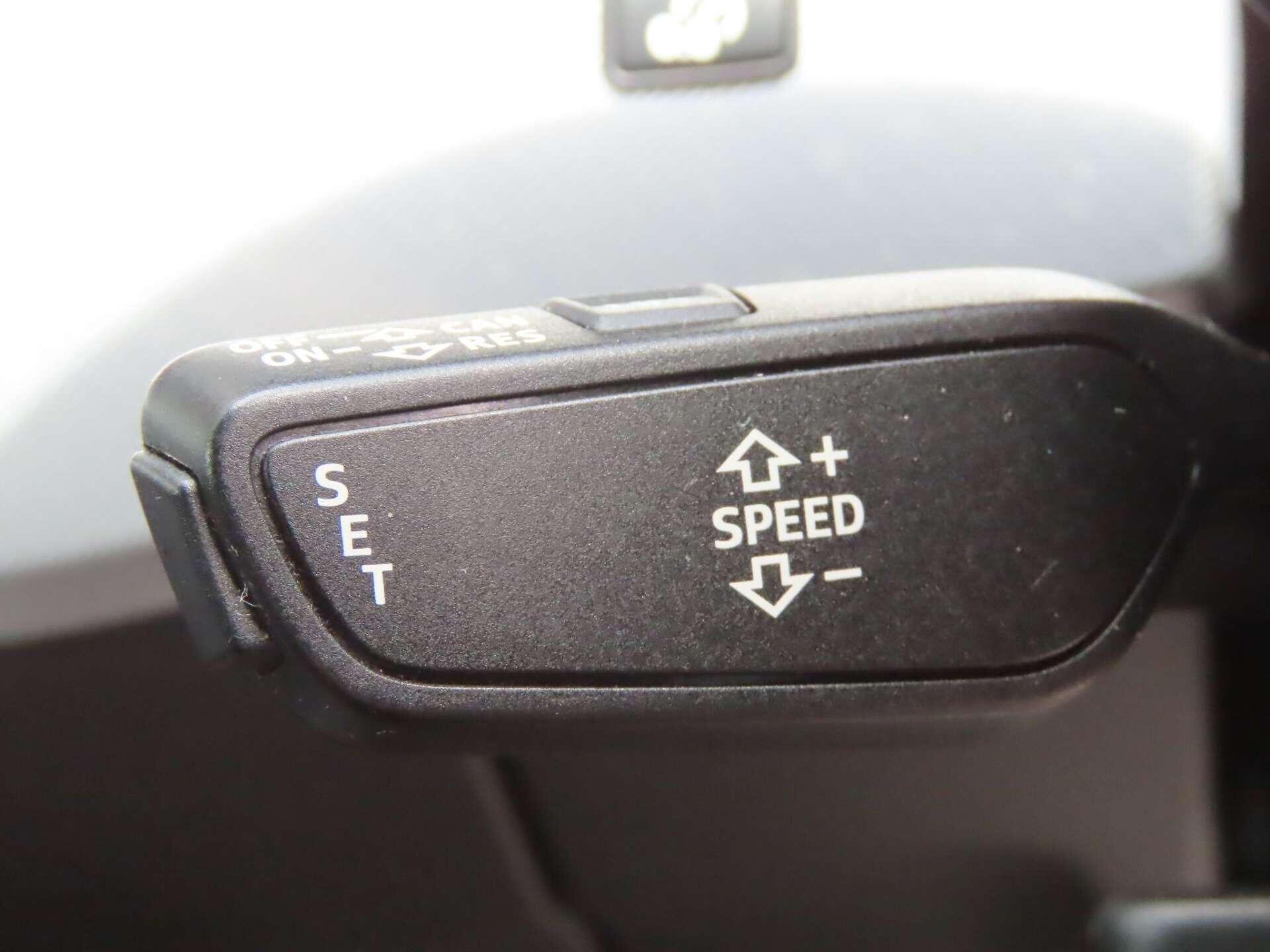 Audi A4 view 13