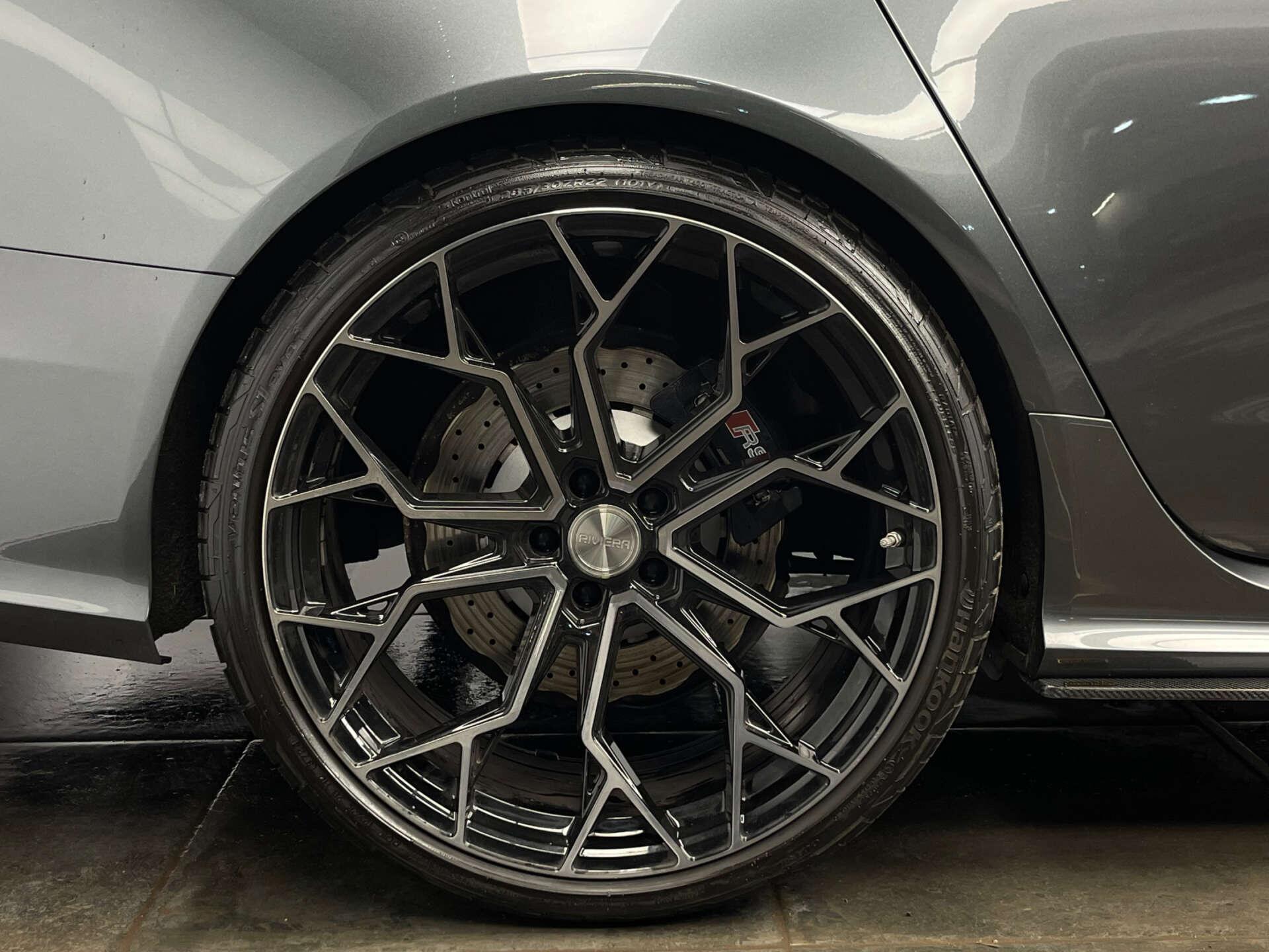 Audi RS6 Avant view 27